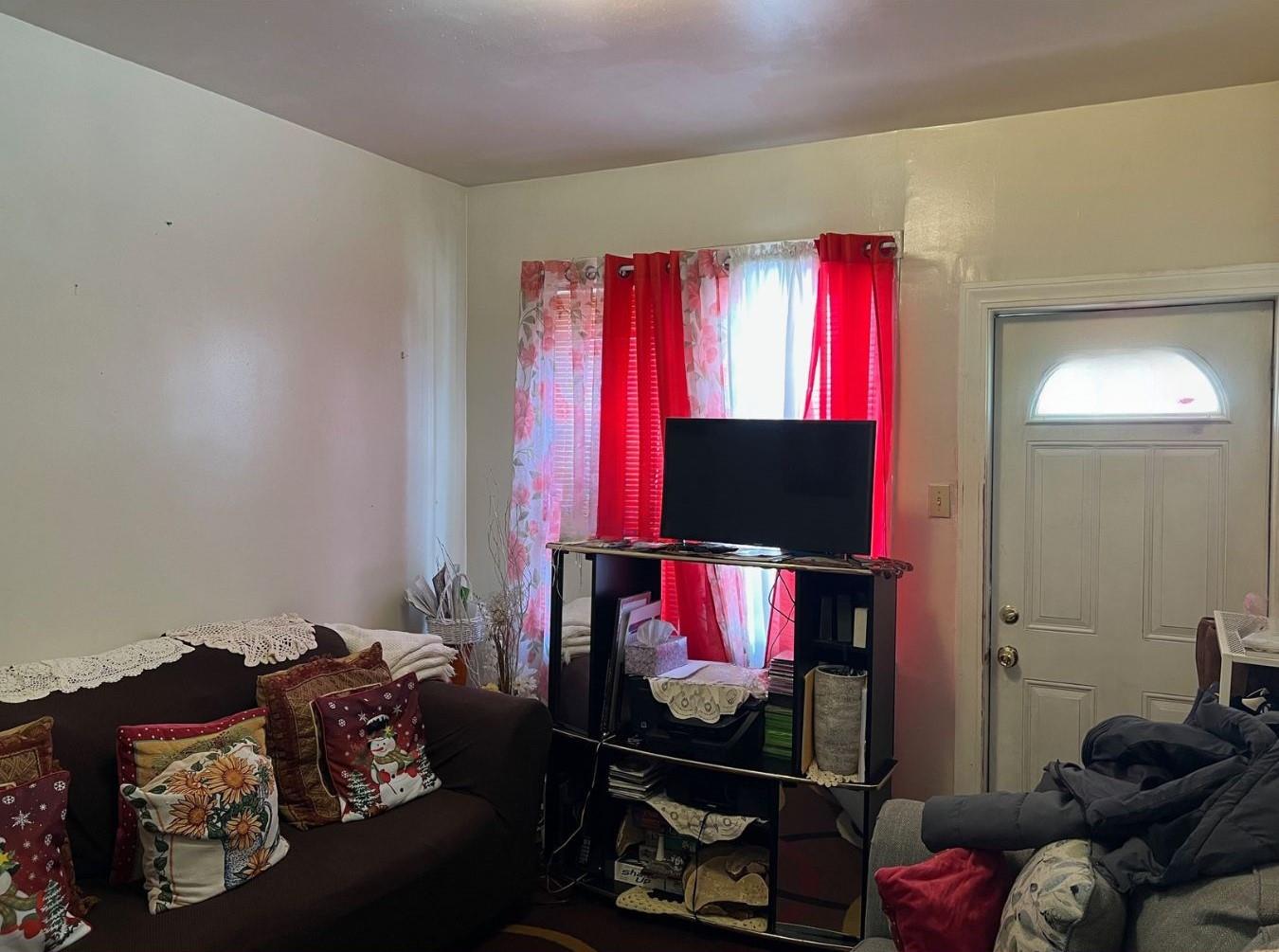 14 Matthews Place Property Photo 2