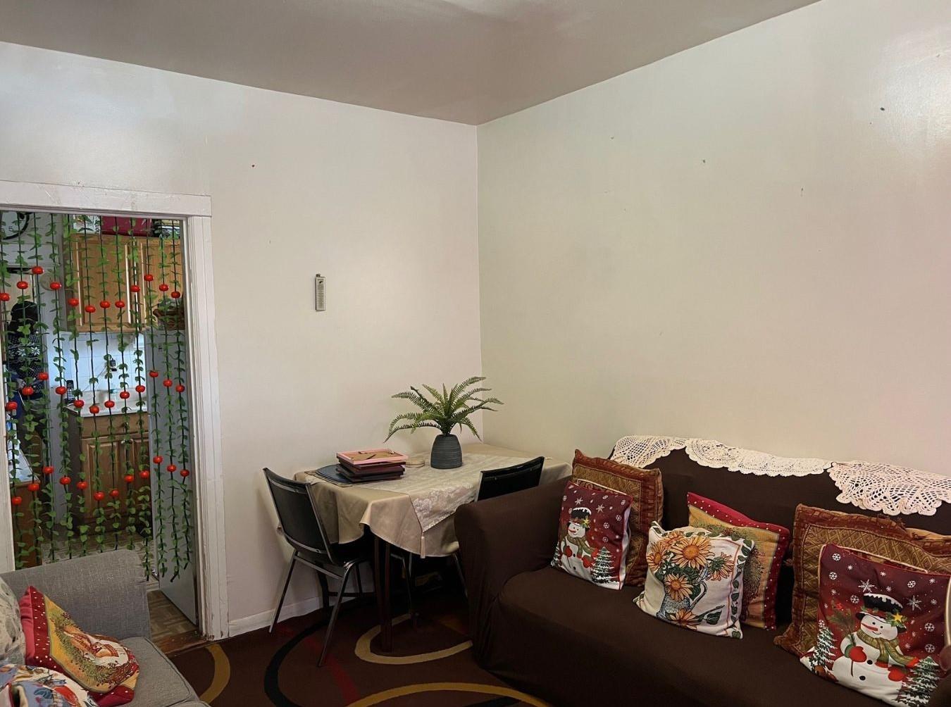 14 Matthews Place Property Photo 4