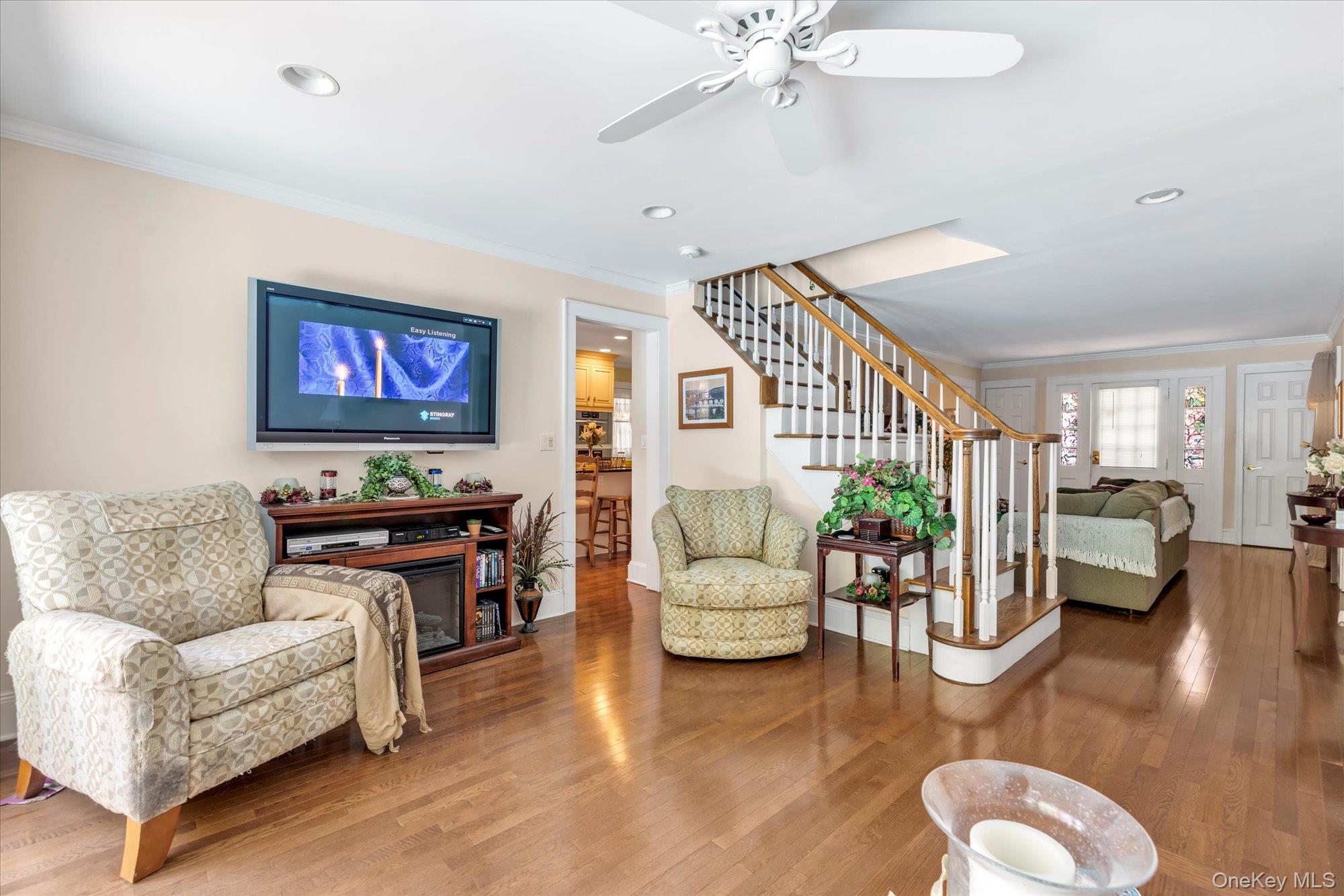 1277 Jerusalem Avenue Property Photo 3