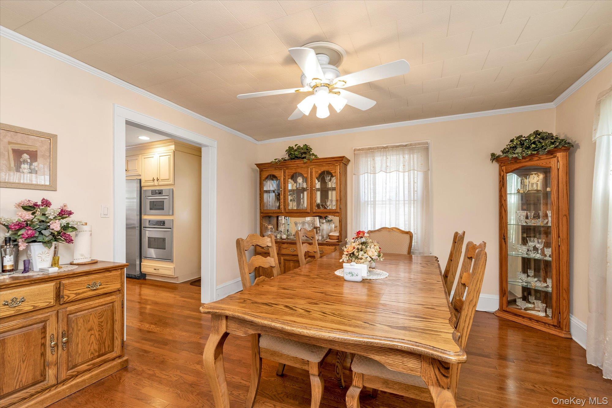 1277 Jerusalem Avenue Property Photo 4