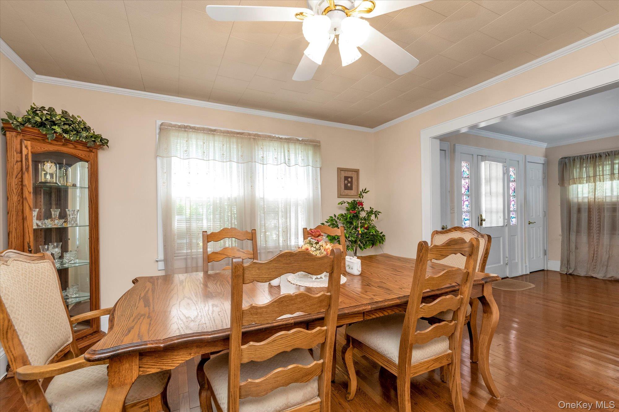 1277 Jerusalem Avenue Property Photo 5