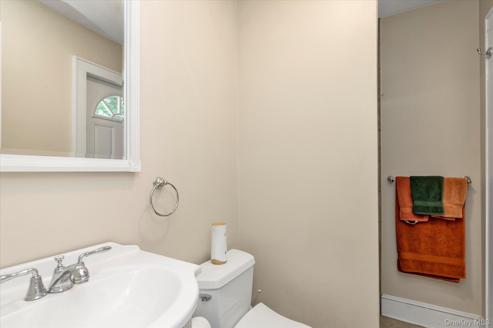 1277 Jerusalem Avenue Property Photo 12