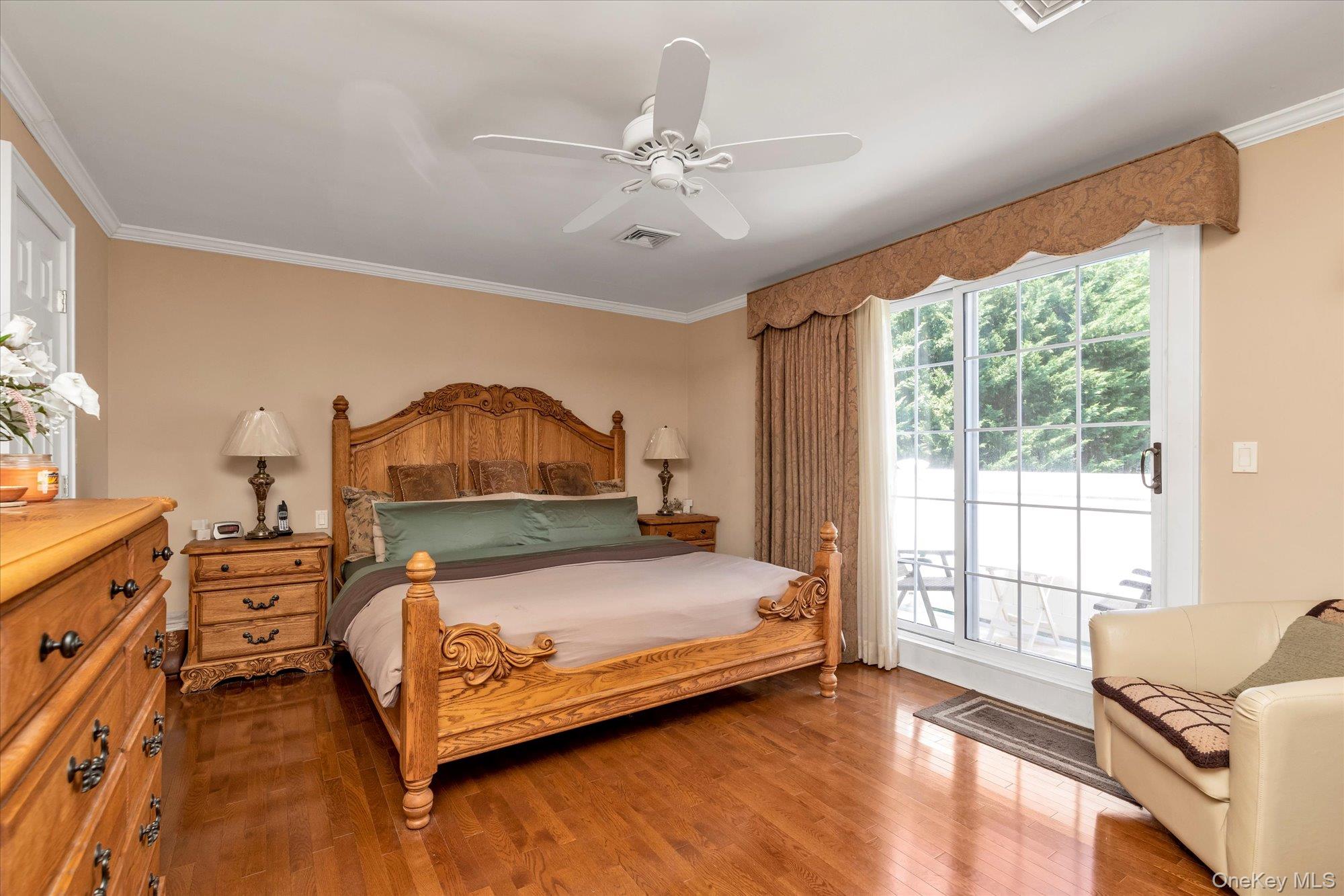 1277 Jerusalem Avenue Property Photo 13