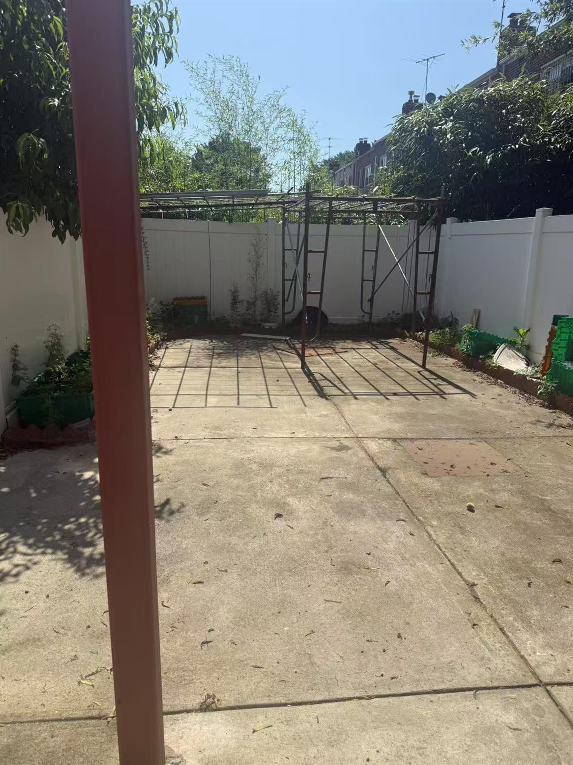 58-13 150th Street Property Photo 6