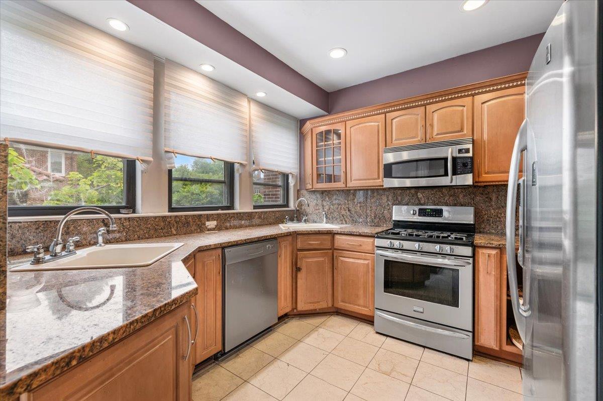 345 Broadway Property Photo 4