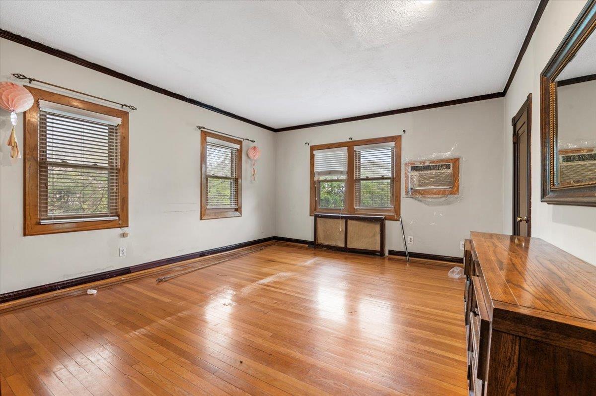 345 Broadway Property Photo 11