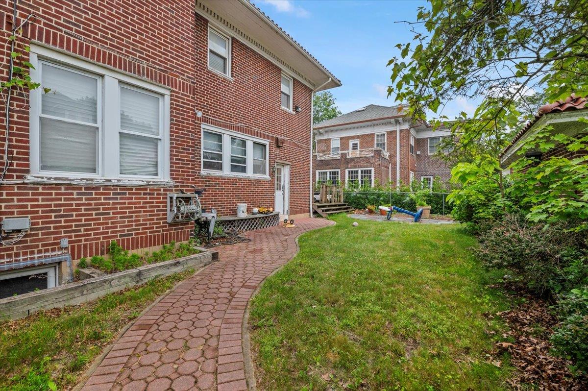 345 Broadway Property Photo 19