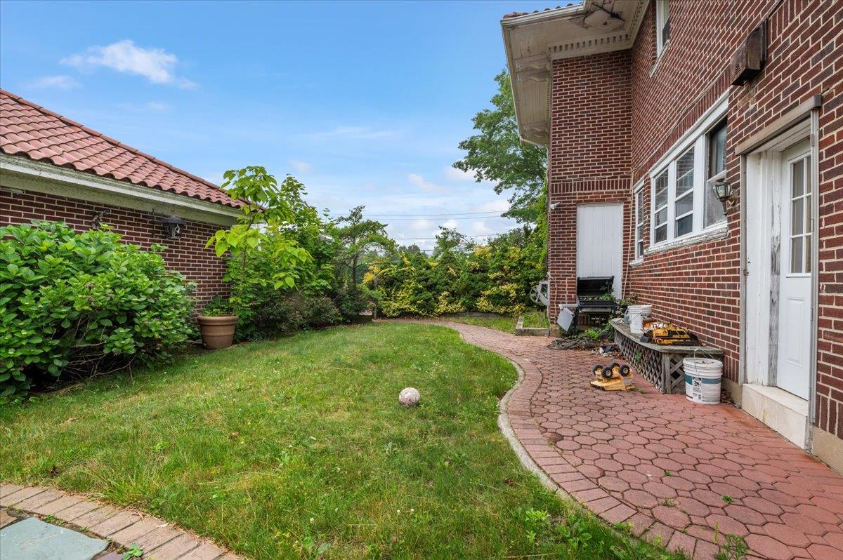 345 Broadway Property Photo 20