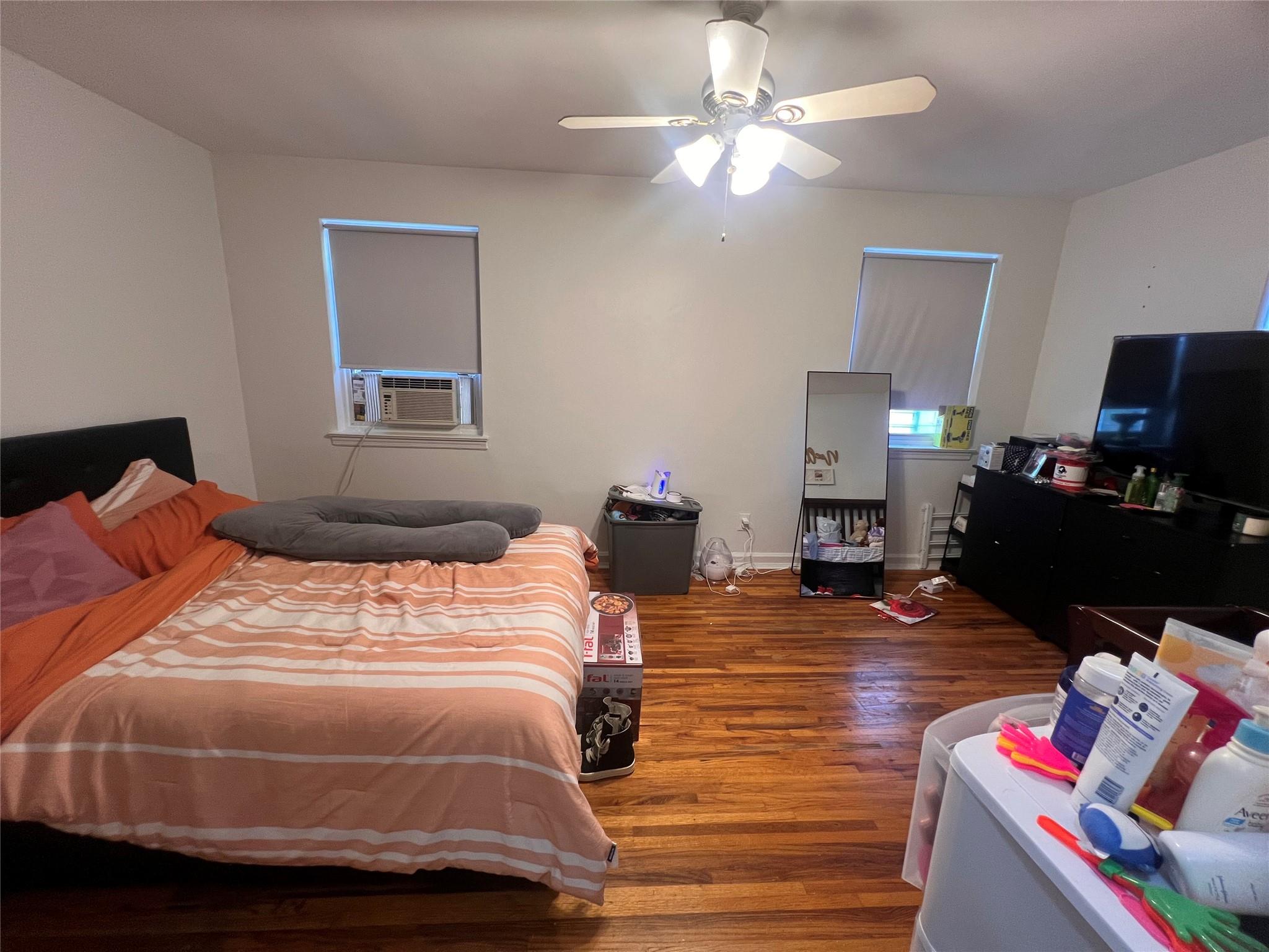 2834 Harding Avenue Property Photo 3