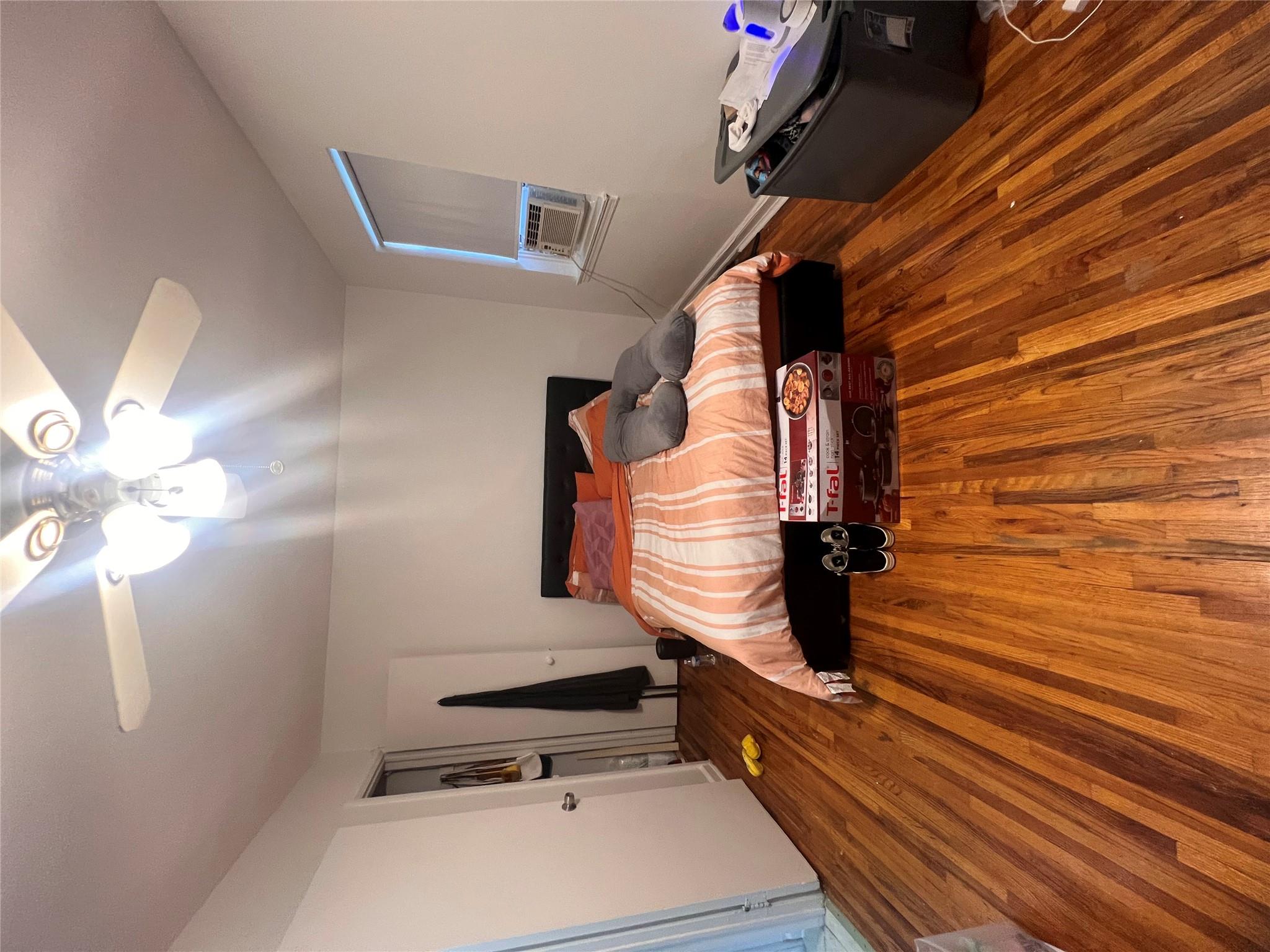 2834 Harding Avenue Property Photo 5