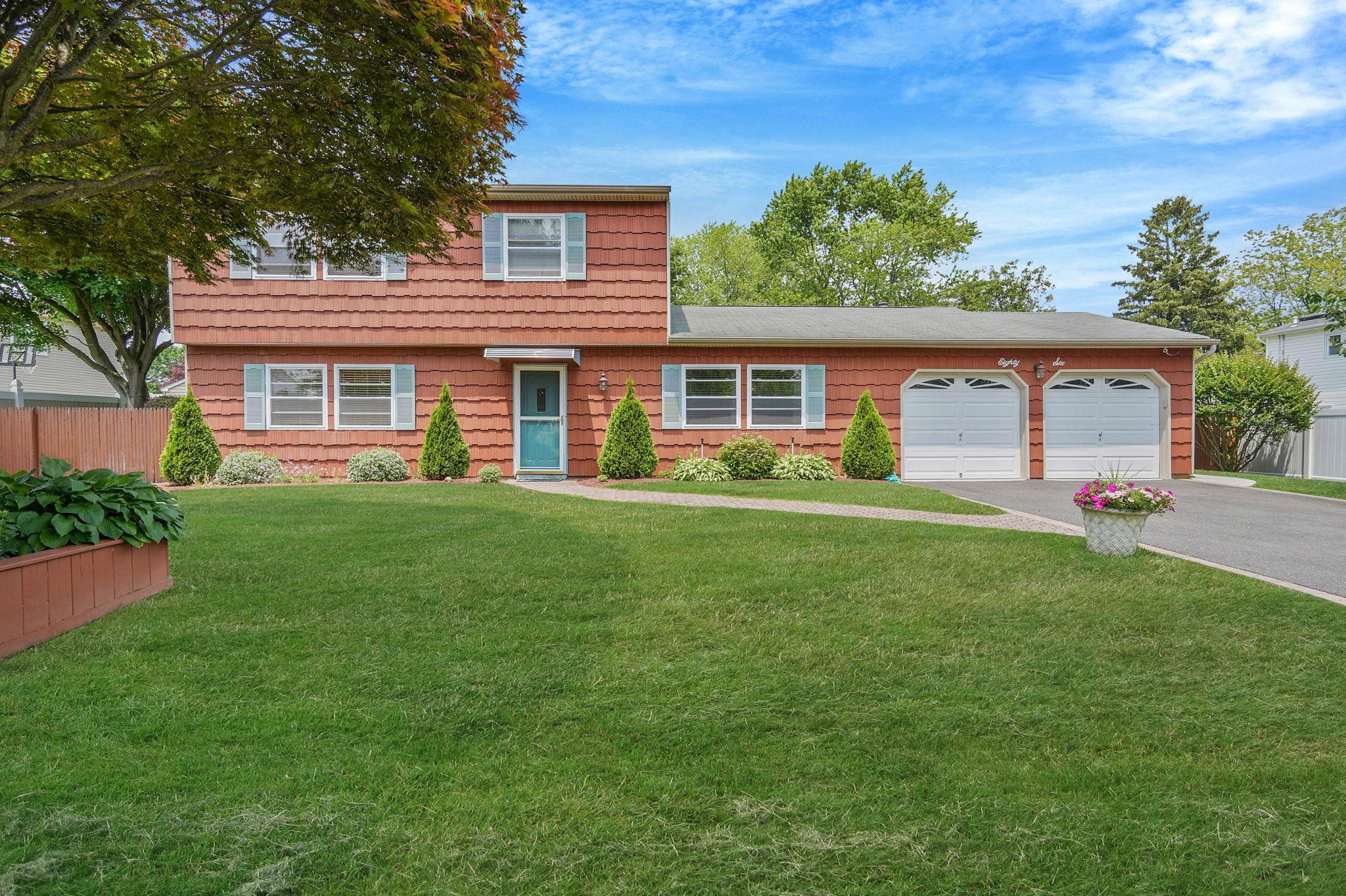 86 Rustic Ave