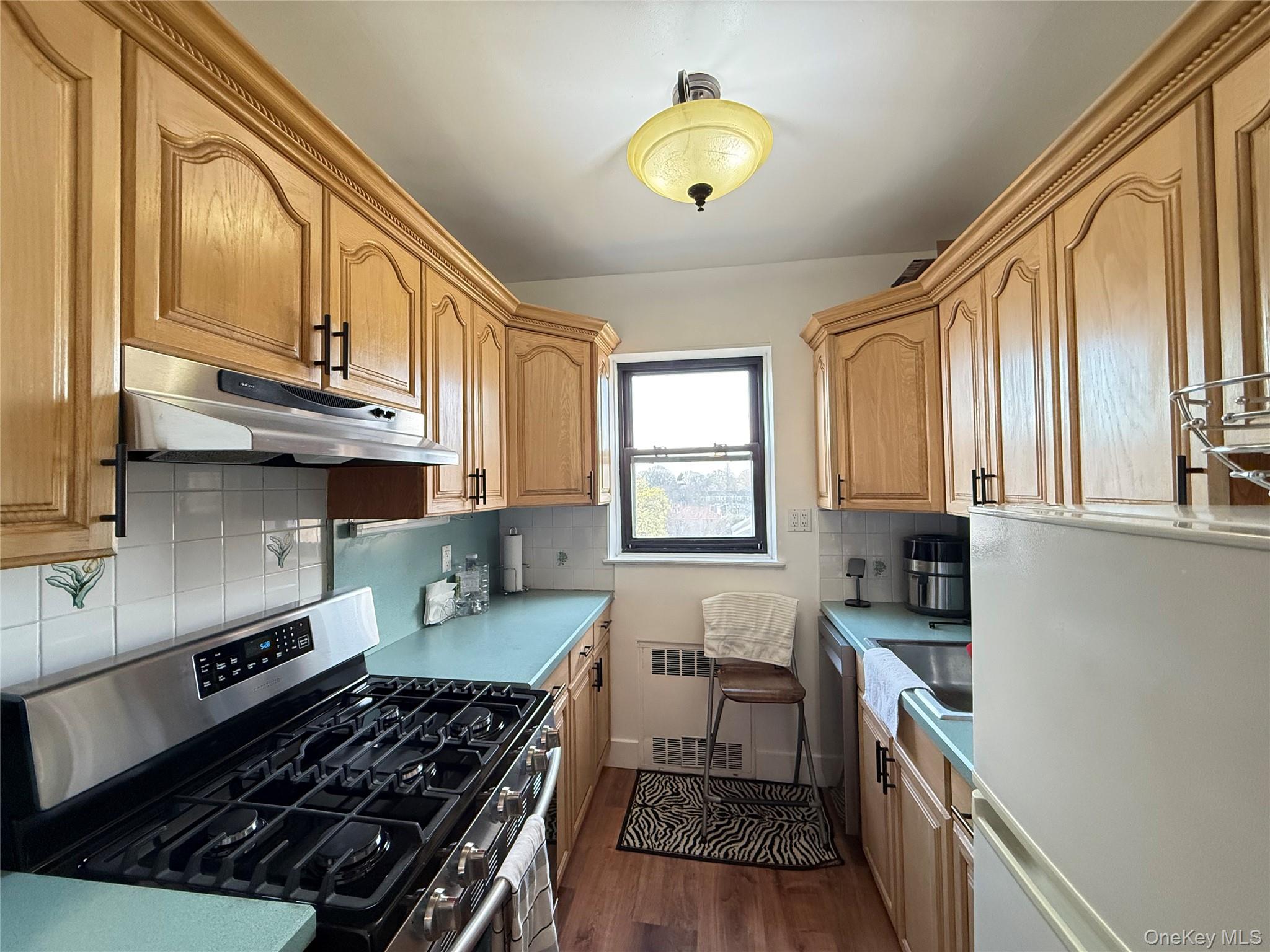 143-50 Hoover Avenue 302 Property Photo 7