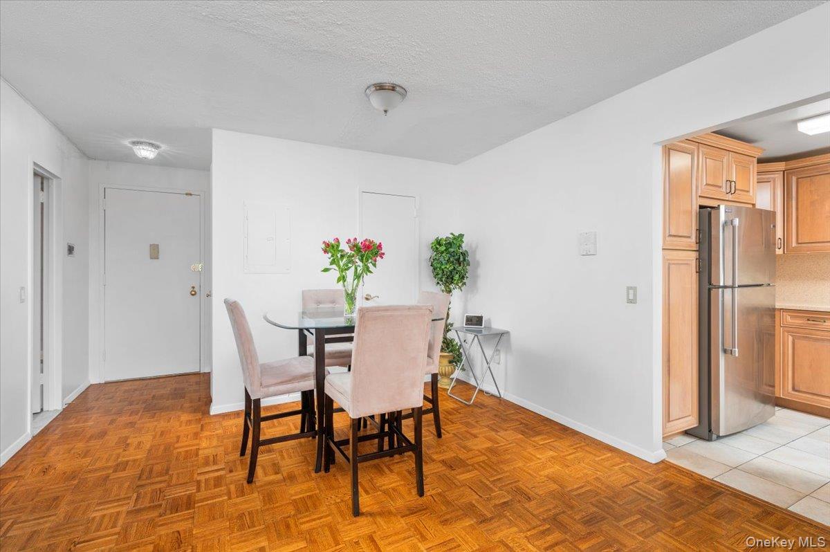 1270 North Avenue 5a Property Photo 8