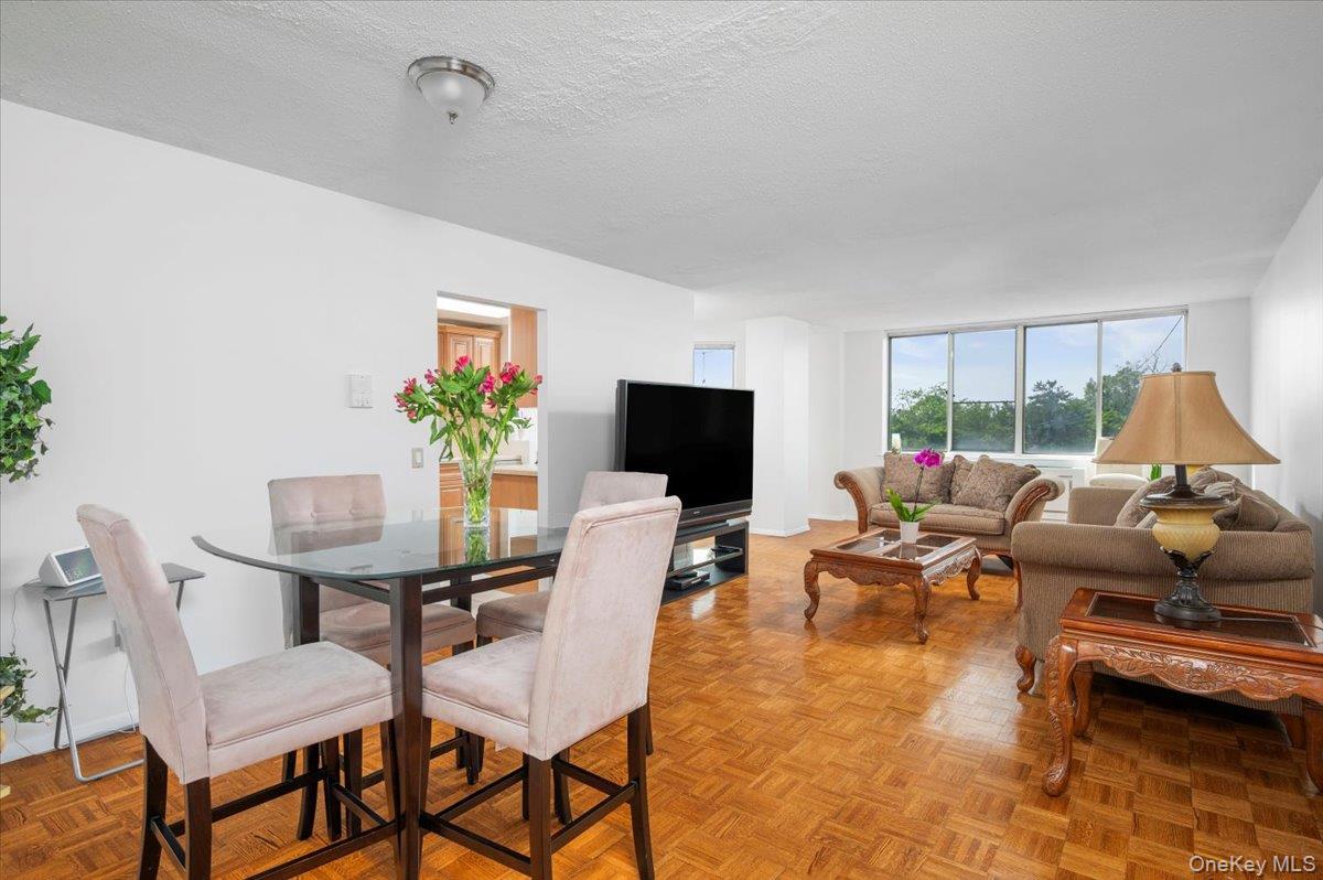 1270 North Avenue 5a Property Photo 9