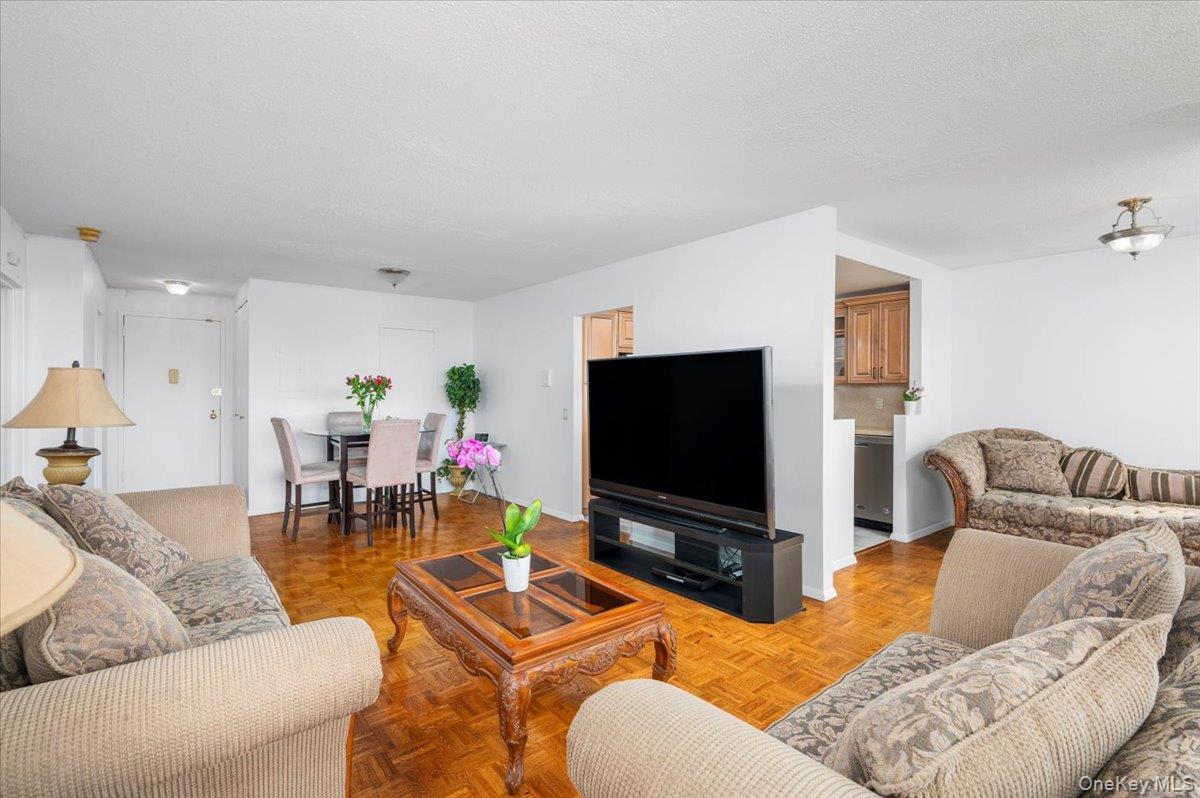 1270 North Avenue 5a Property Photo 13