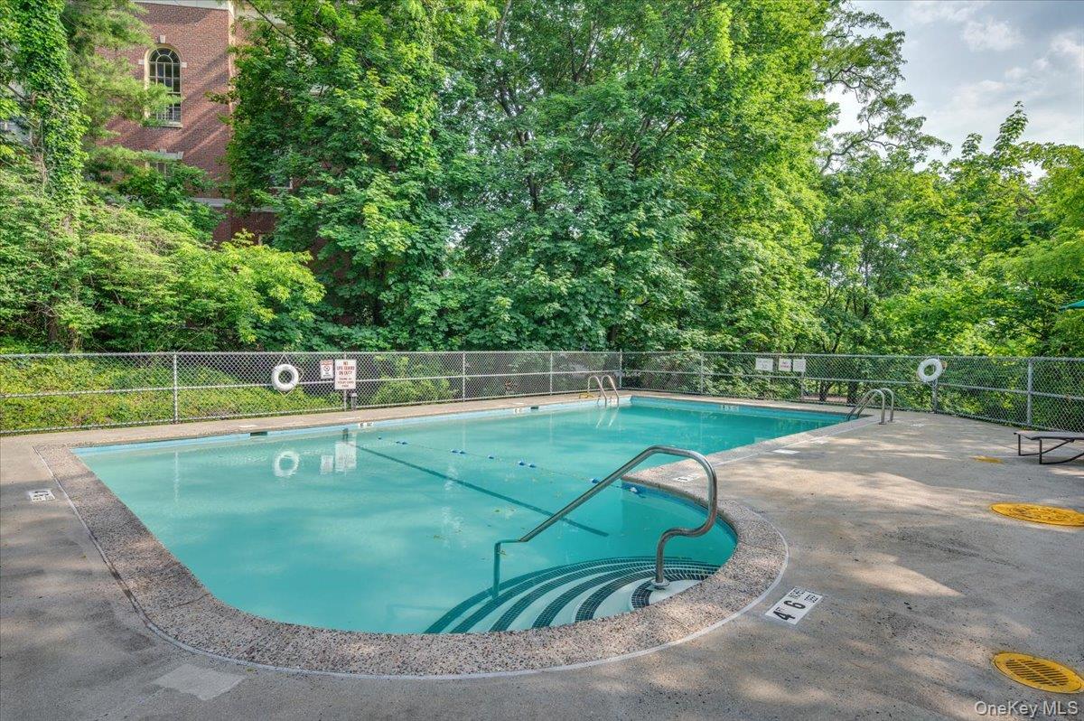 1270 North Avenue 5a Property Photo 22