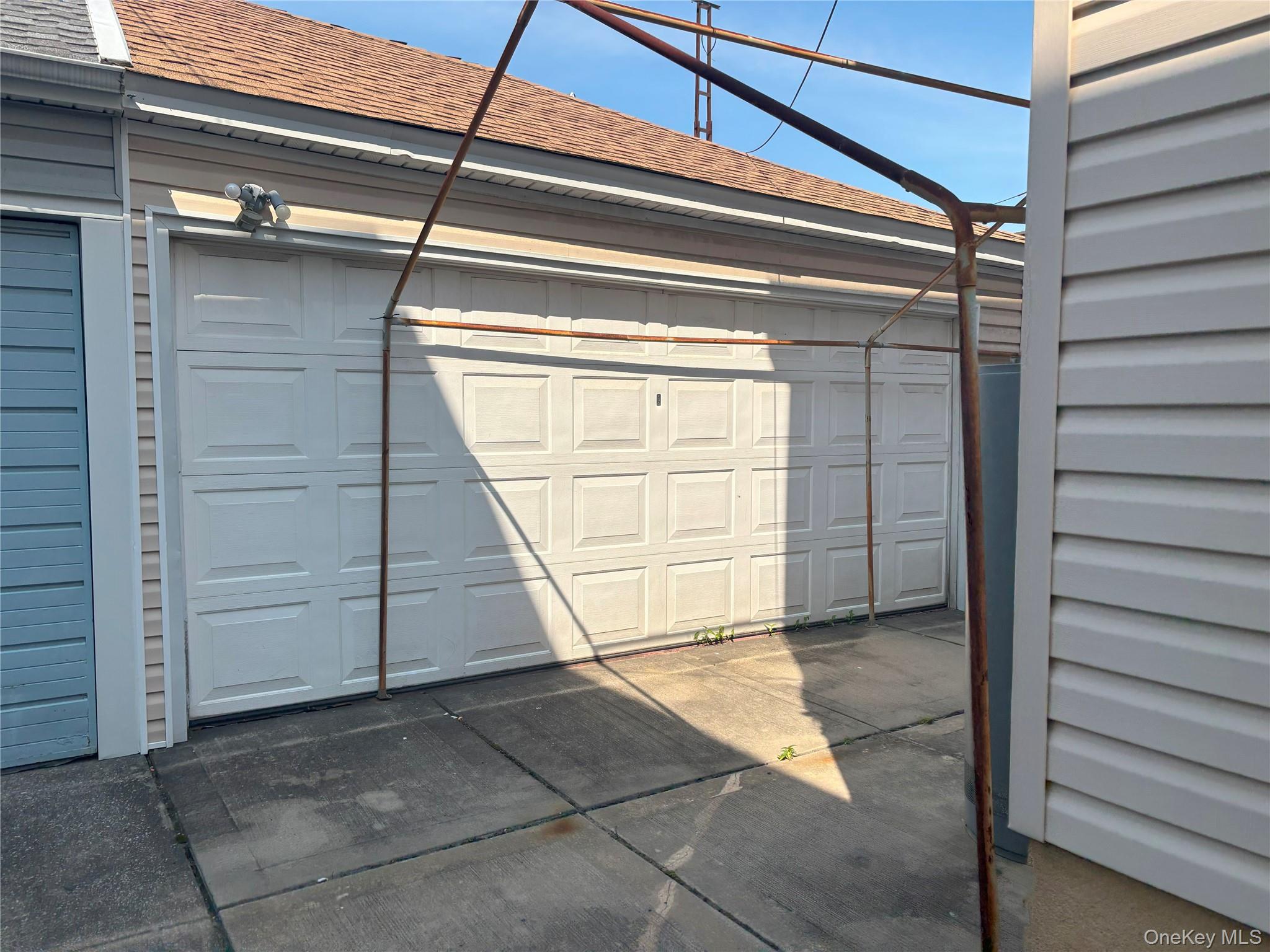 104-16 103 Street Property Photo 3