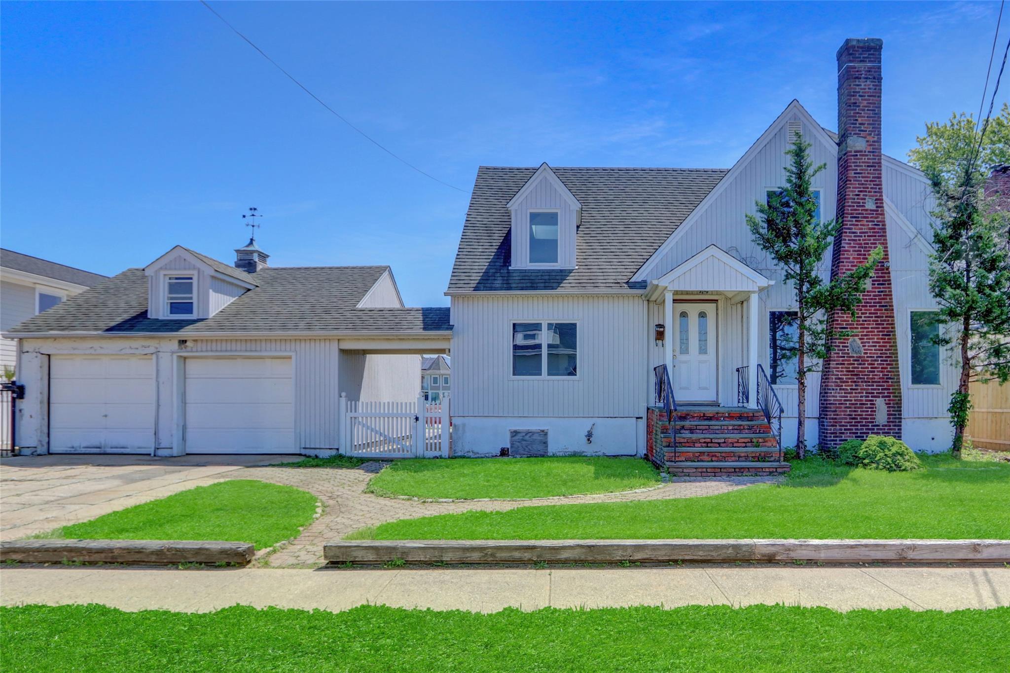 127 Forest Avenue Property Photo 1