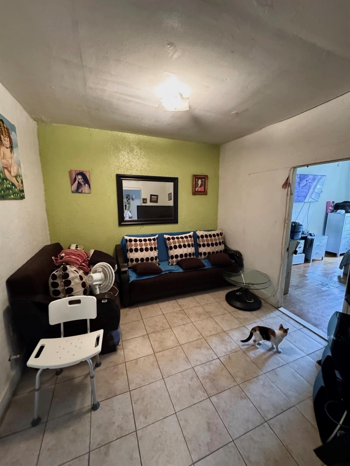 95-18 Jamaica Avenue Property Photo 6