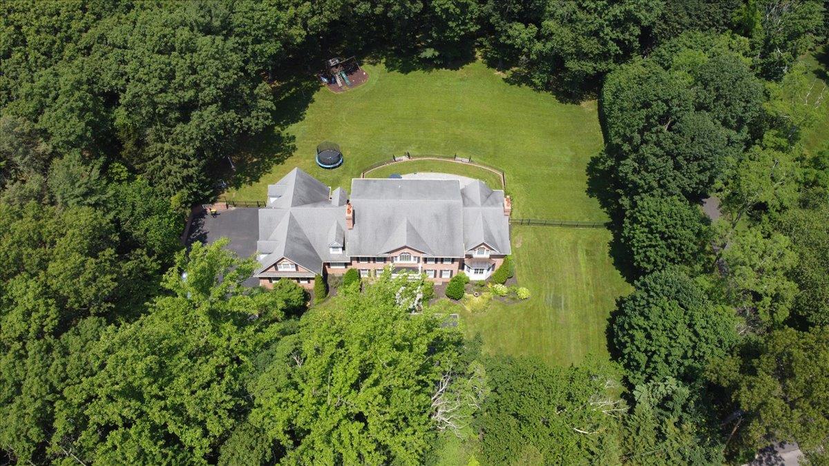 1616 Stewart Lane Property Photo 4