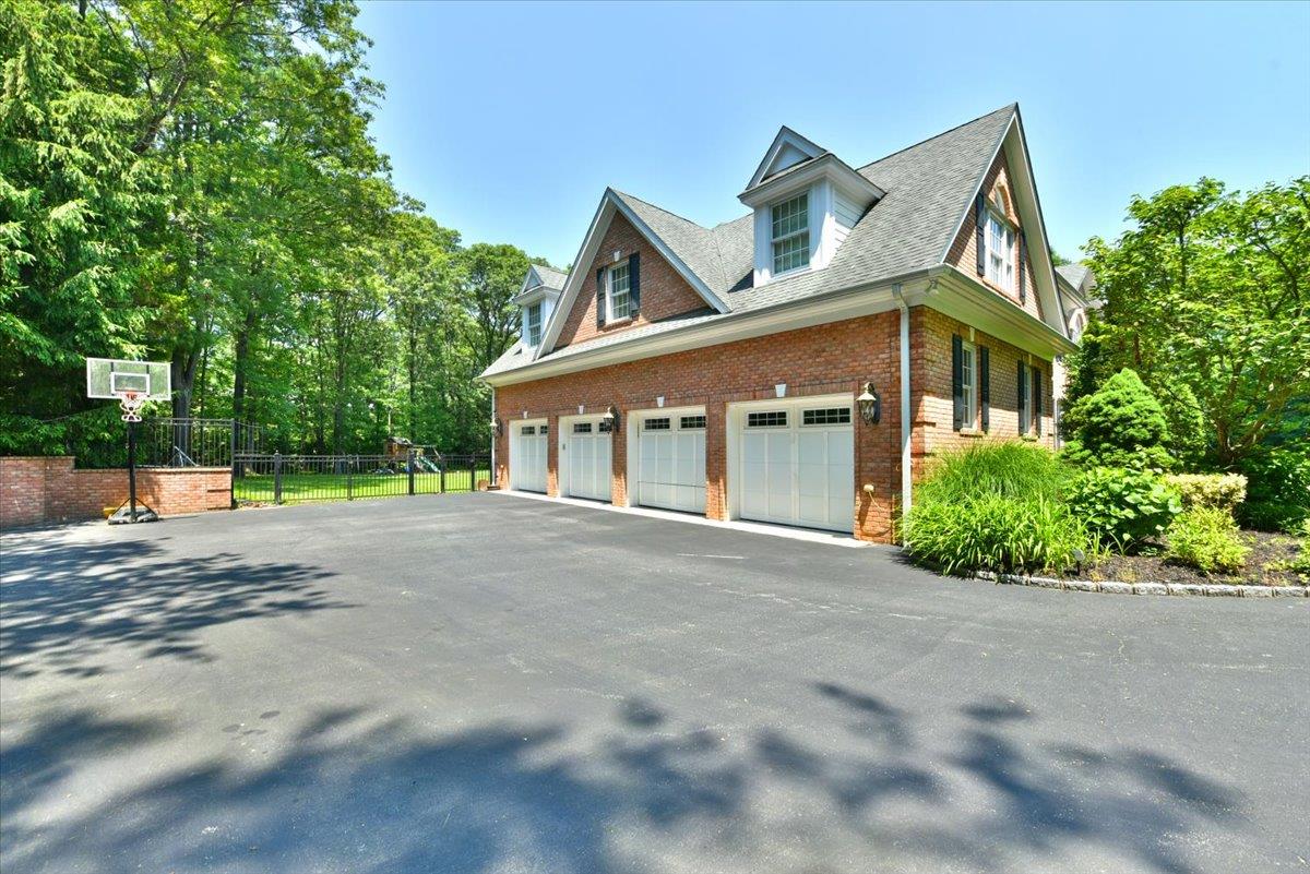 1616 Stewart Lane Property Photo 6