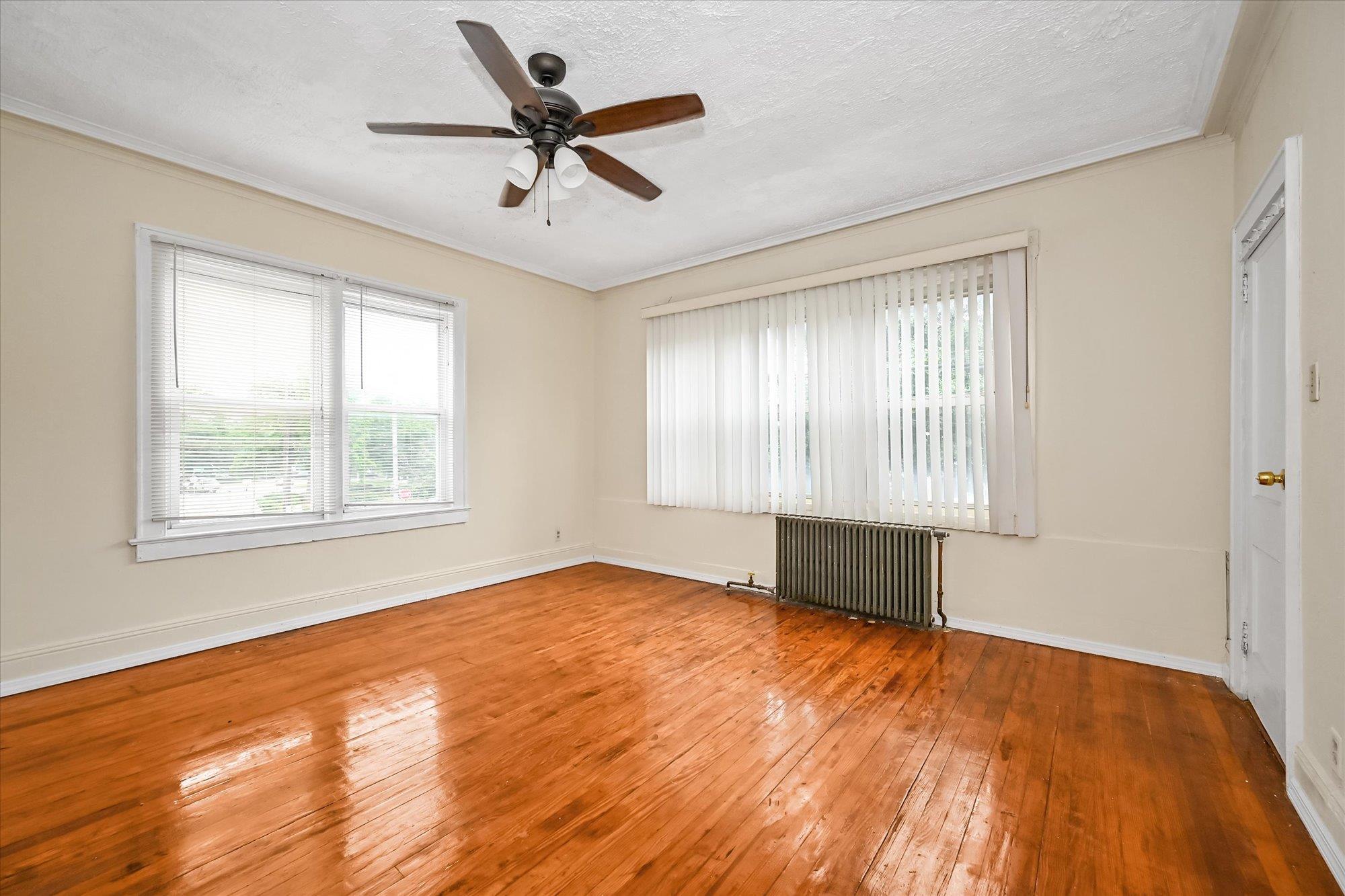 23-16 101st Street Property Photo 14