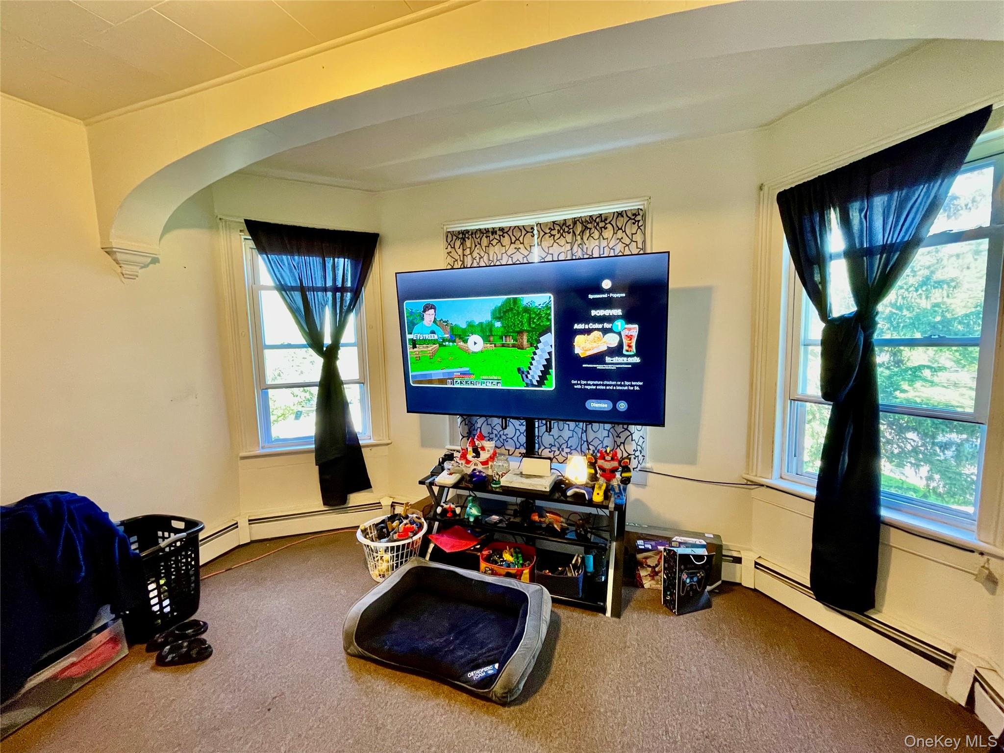 80 N Montgomery Street Property Photo 7