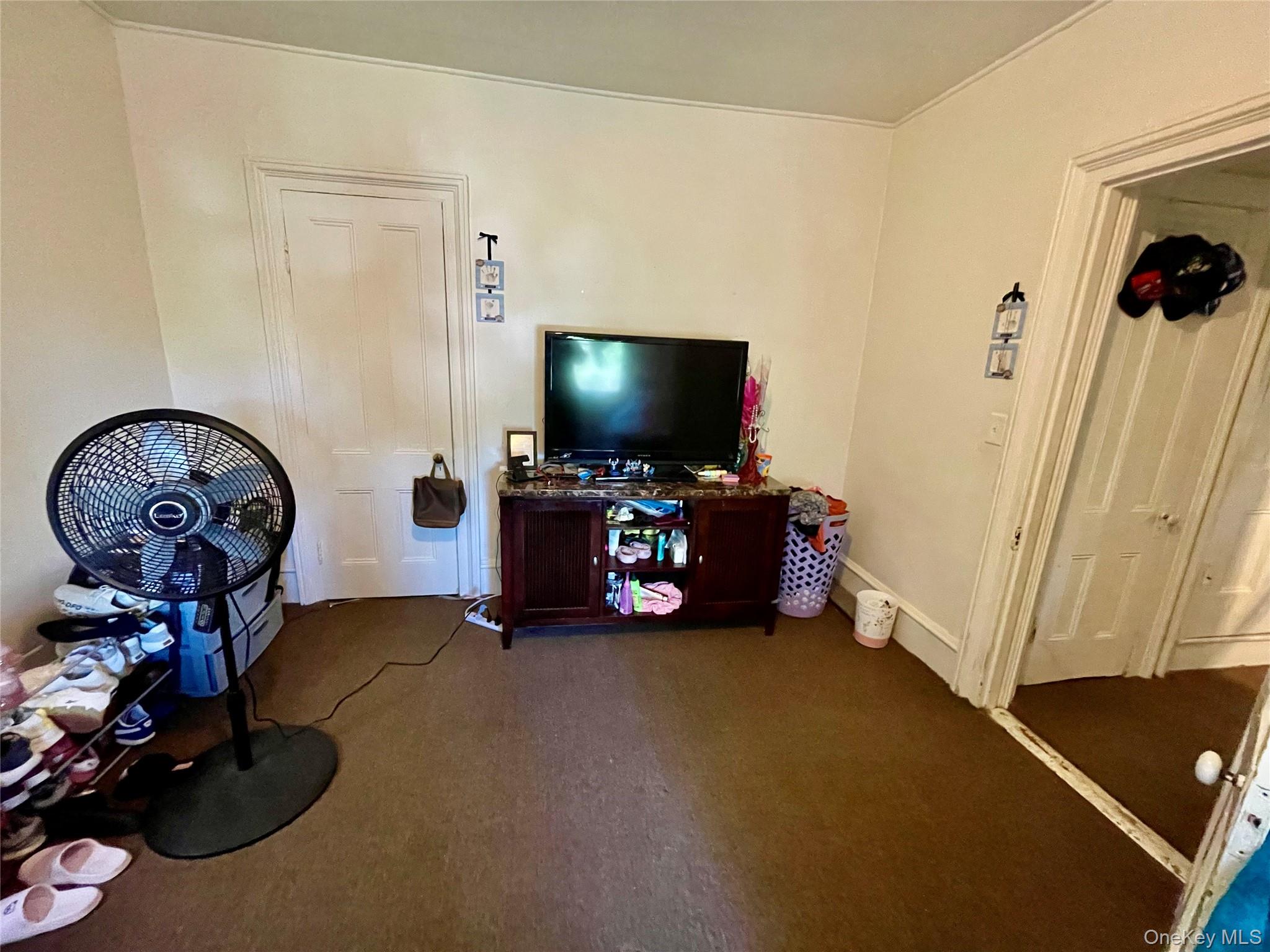 80 N Montgomery Street Property Photo 9