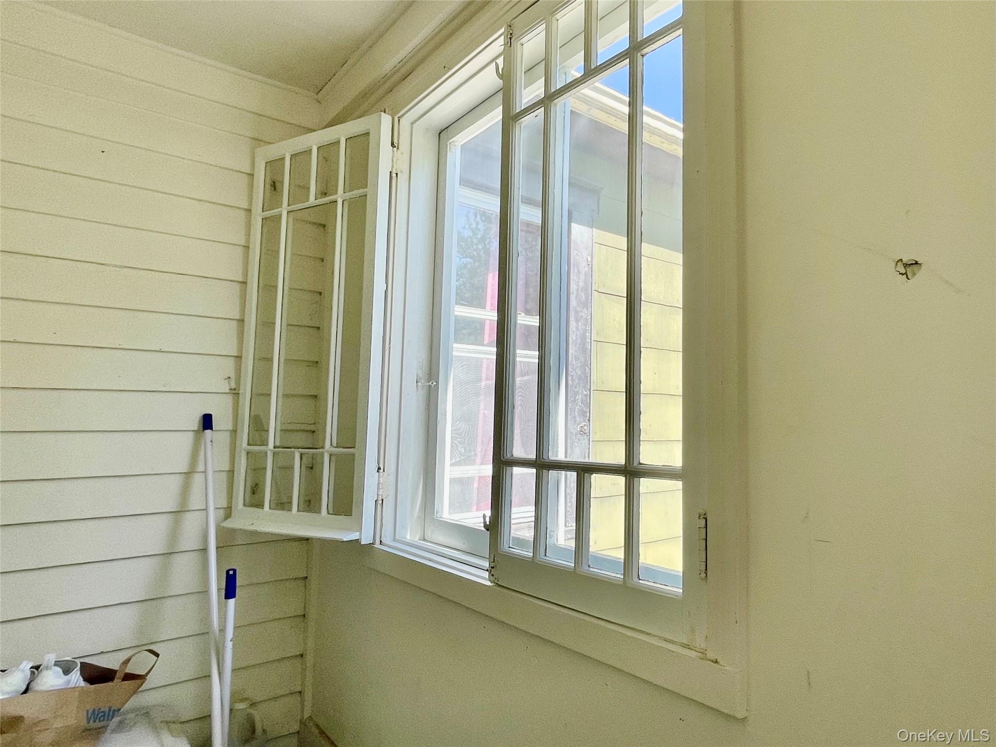 80 N Montgomery Street Property Photo 11