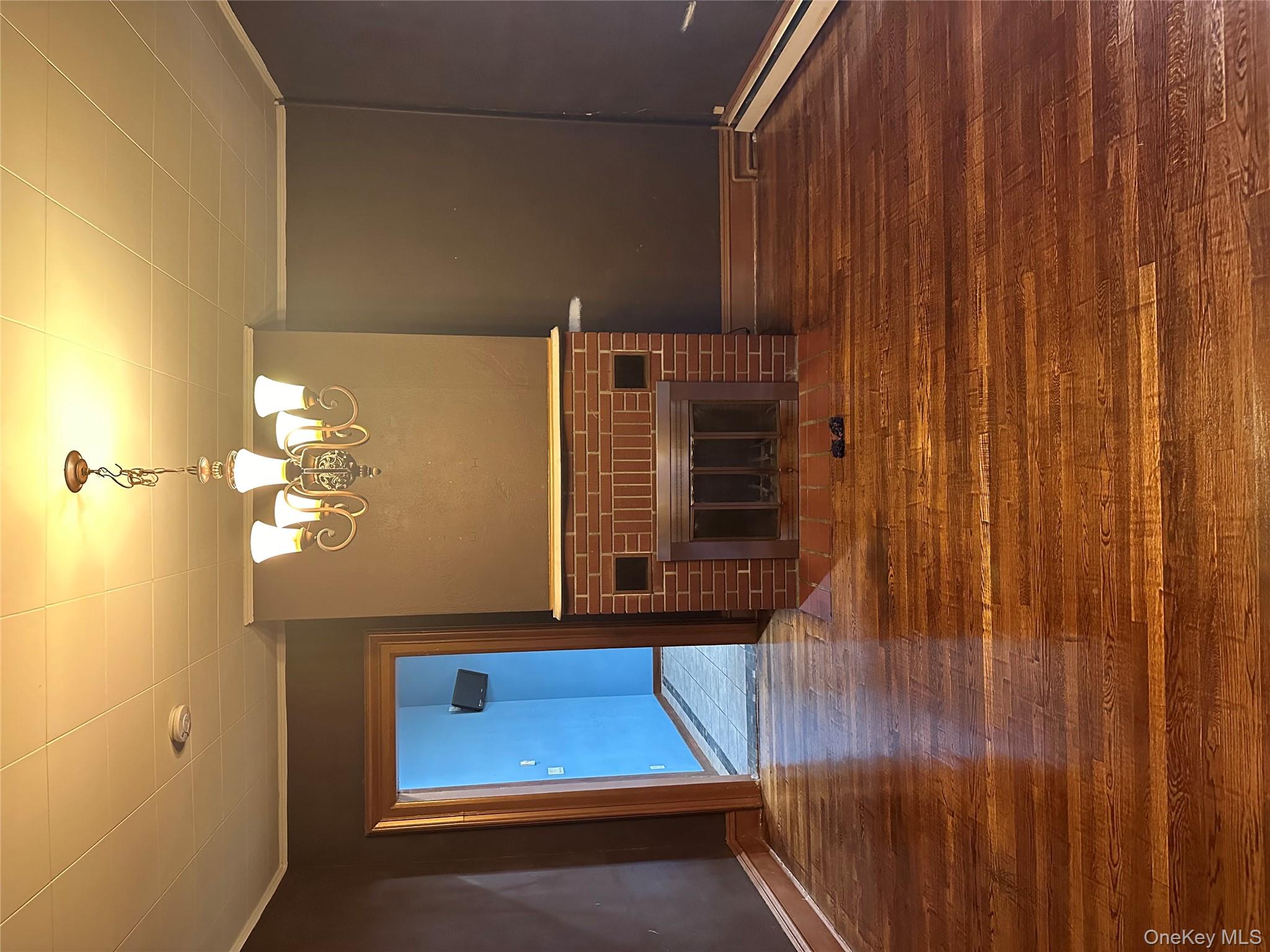 80 N Montgomery Street Property Photo 15