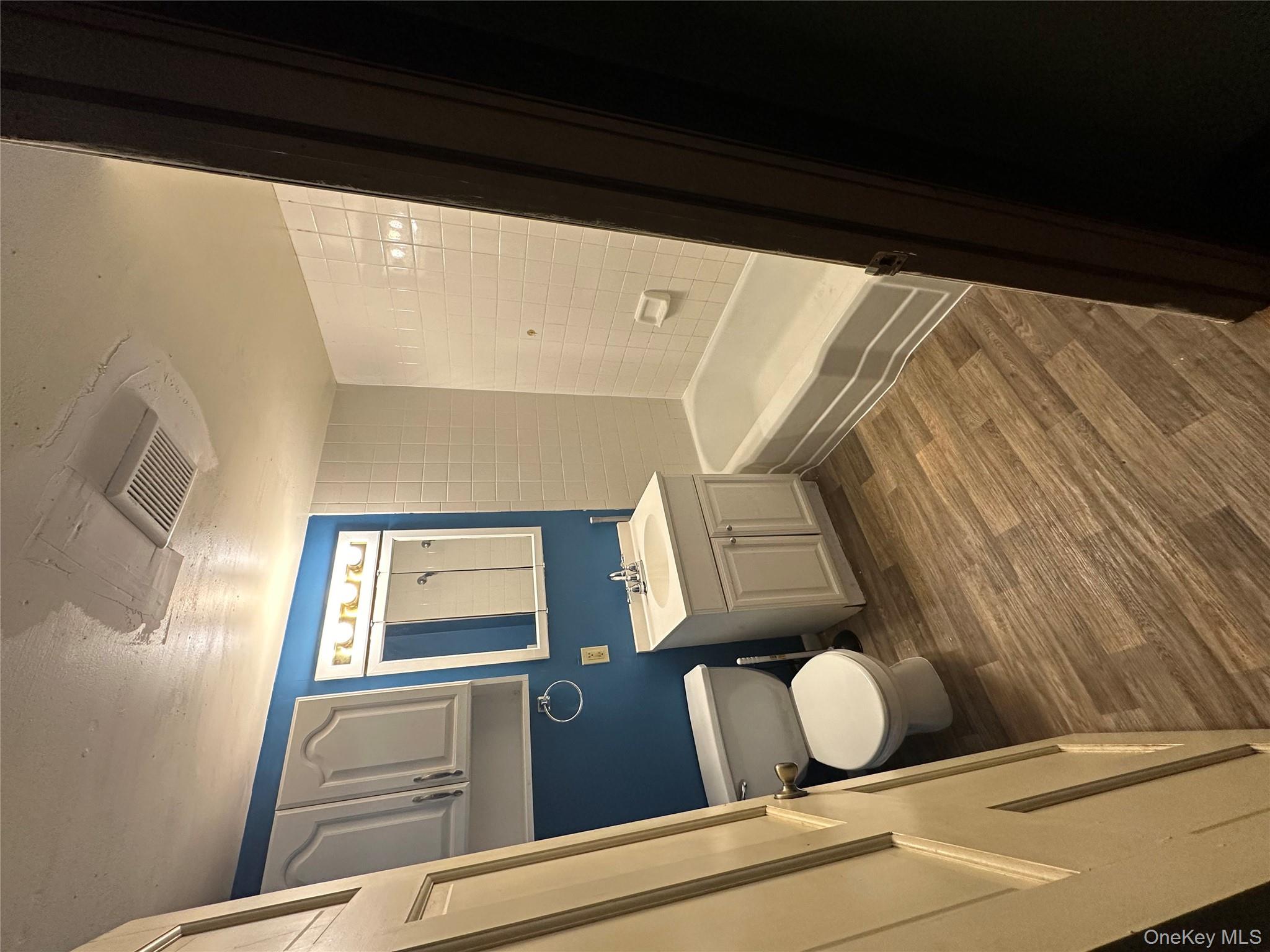 80 N Montgomery Street Property Photo 19