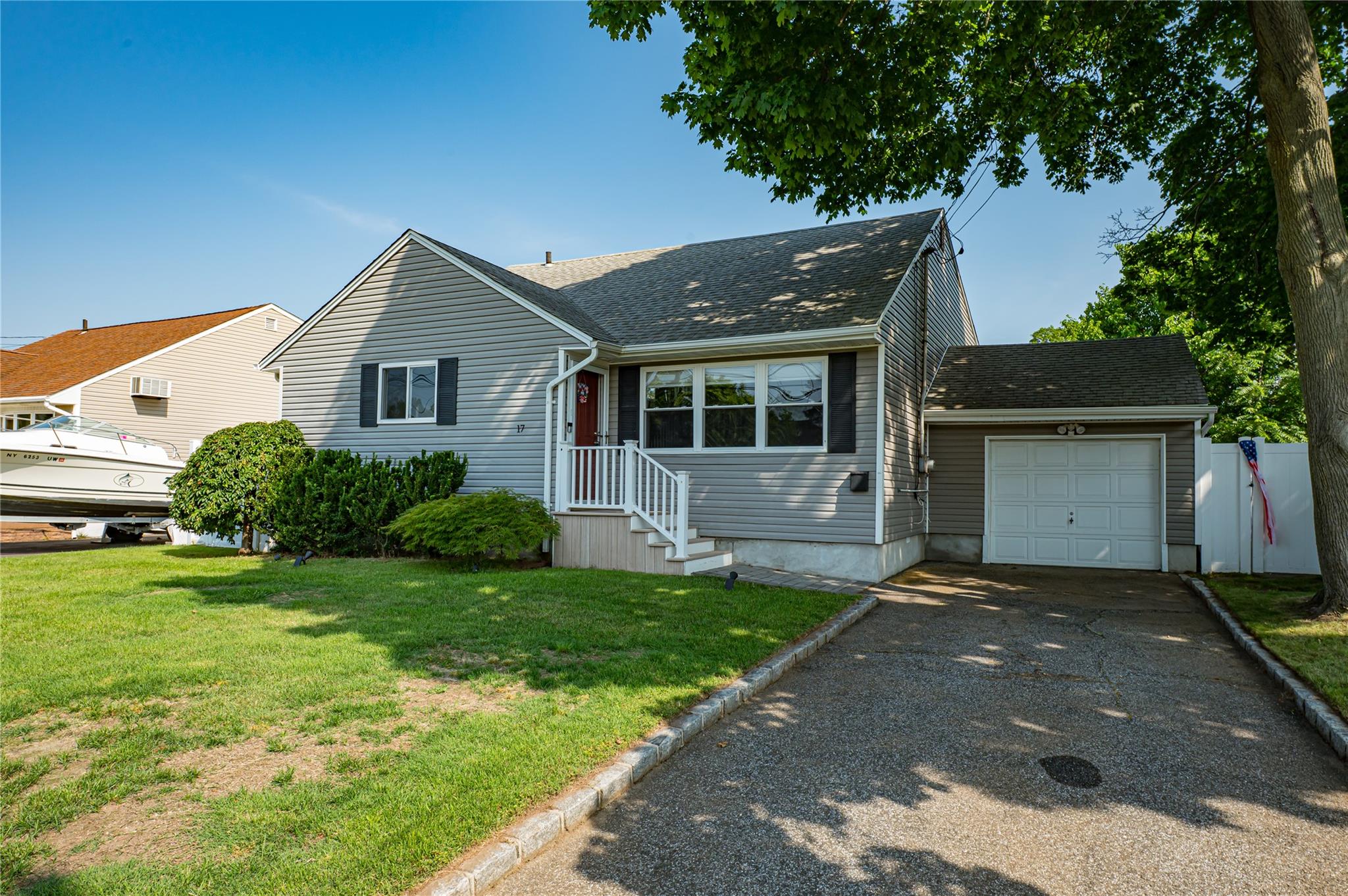 17 Abbott Street Property Photo 1