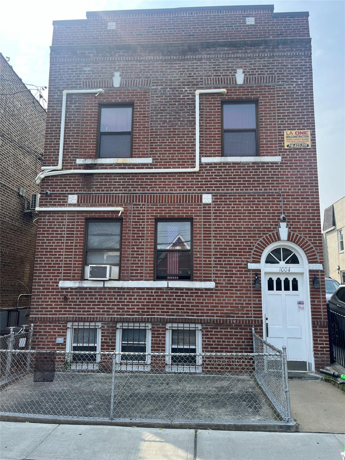 1004 Rhinelander Avenue Property Photo 13