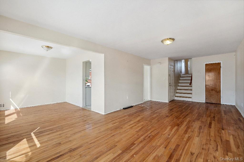 214-04 18th Avenue Property Photo 5