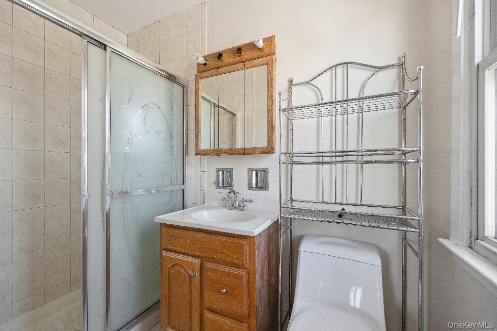 214-04 18th Avenue Property Photo 14