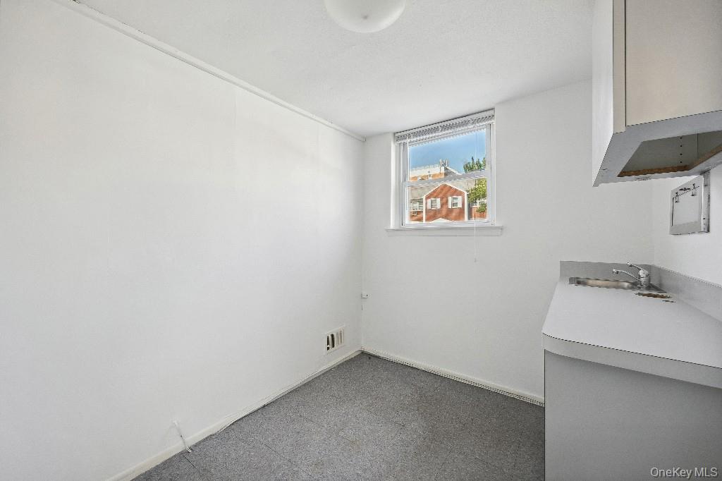 214-04 18th Avenue Property Photo 24