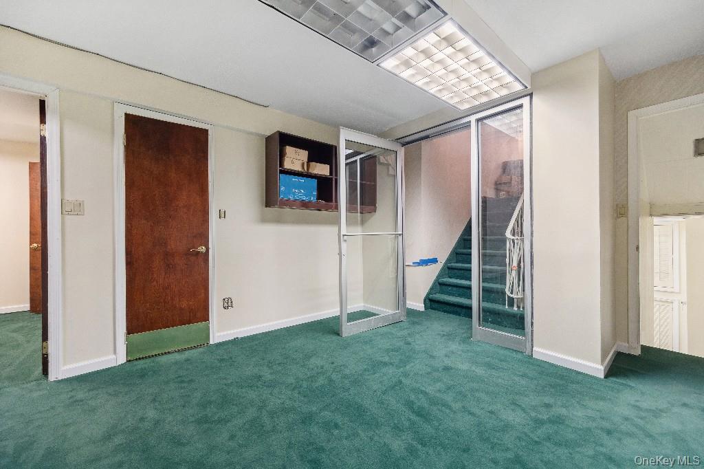 214-04 18th Avenue Property Photo 26