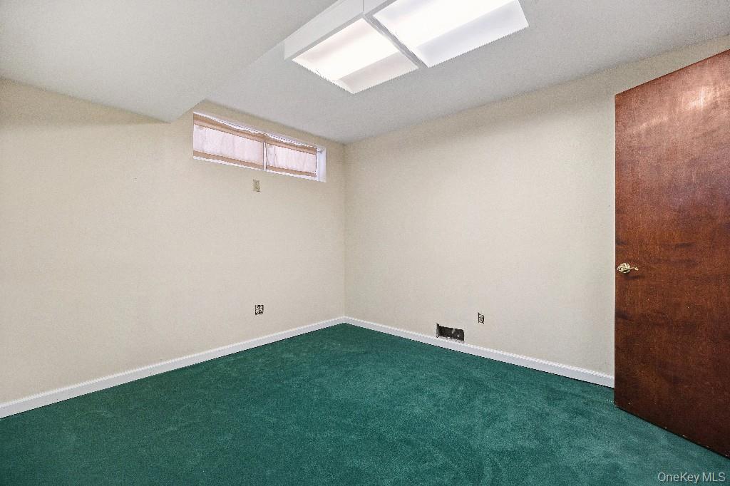 214-04 18th Avenue Property Photo 27