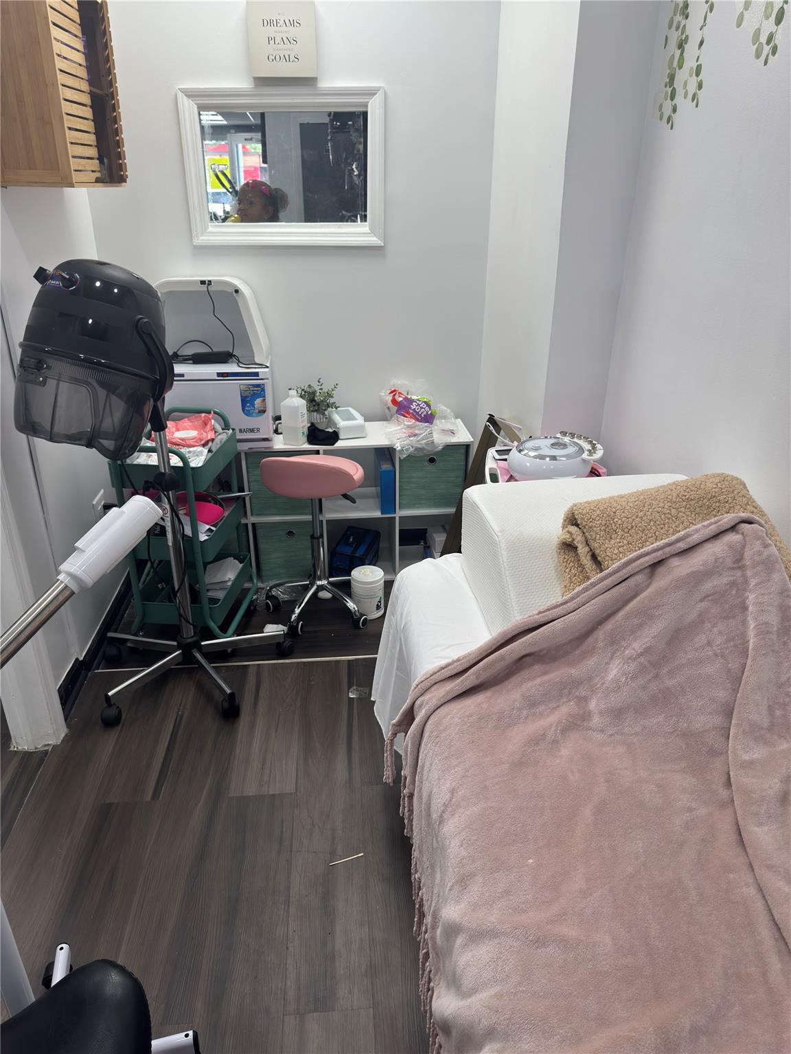 19920 Hollis Avenue Property Photo 6