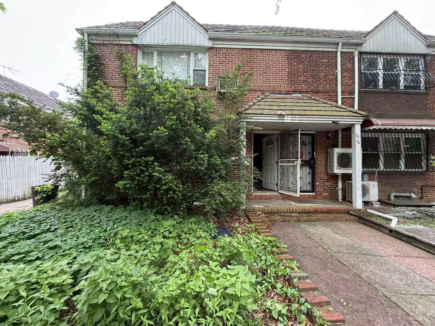 7334 199th Street Property Photo 1