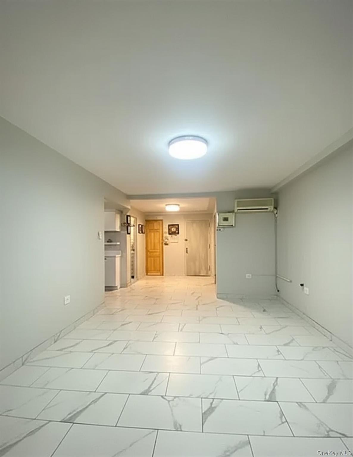 22-39 74 Street Property Photo 5