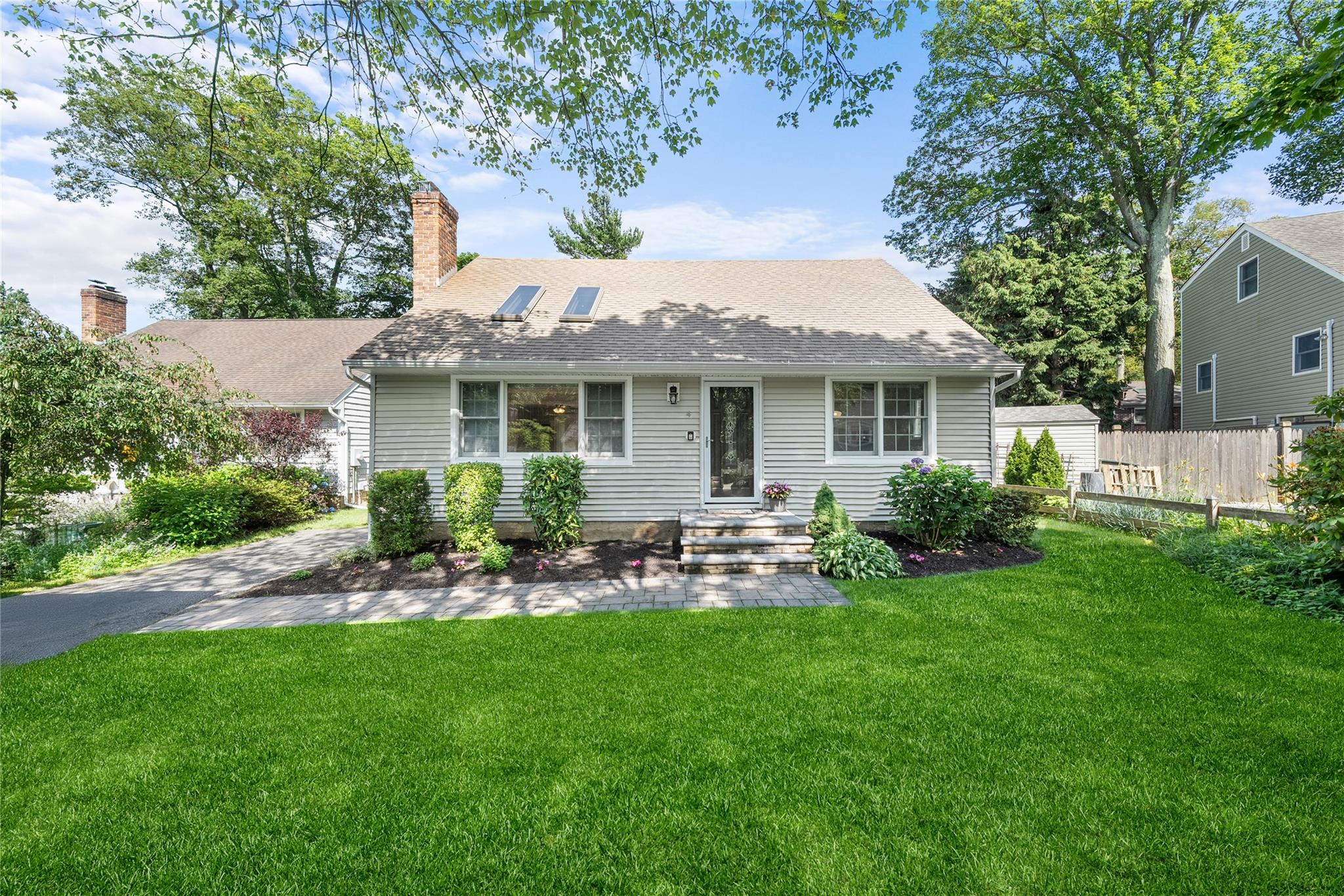 4 Pocket Court Property Photo 1