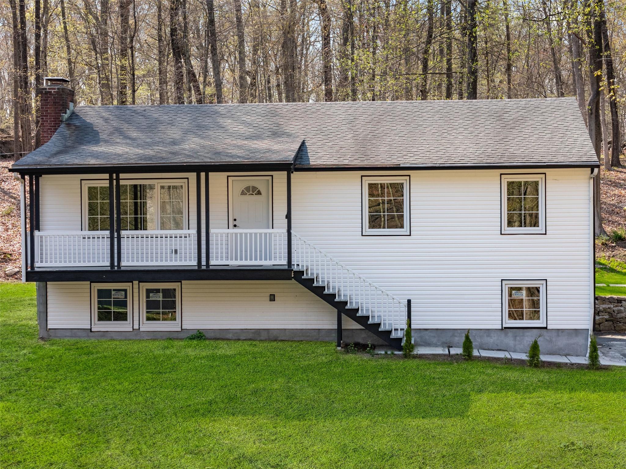 48 Lockwood Rd