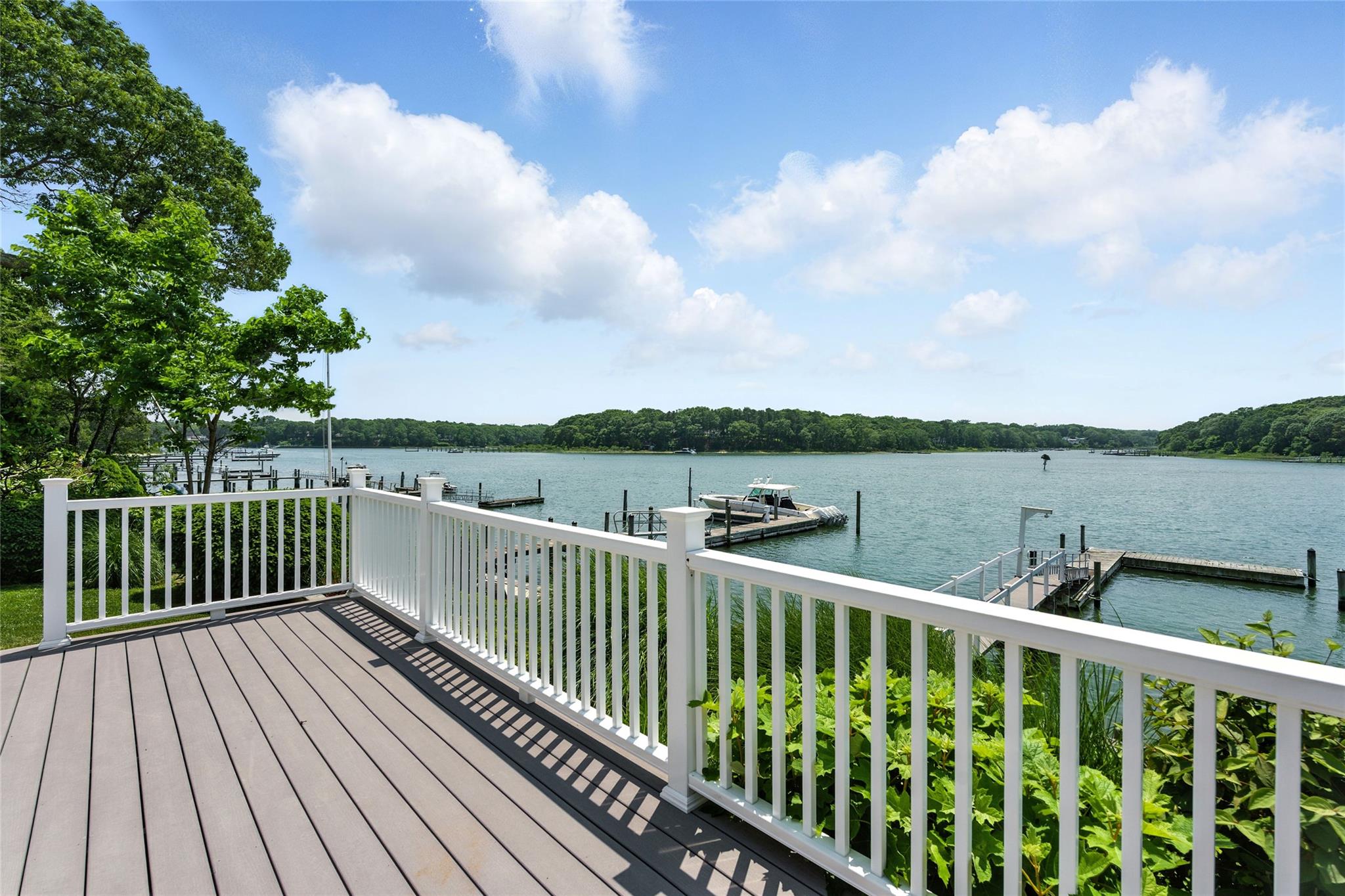 2005 Westview Drive Property Photo 8