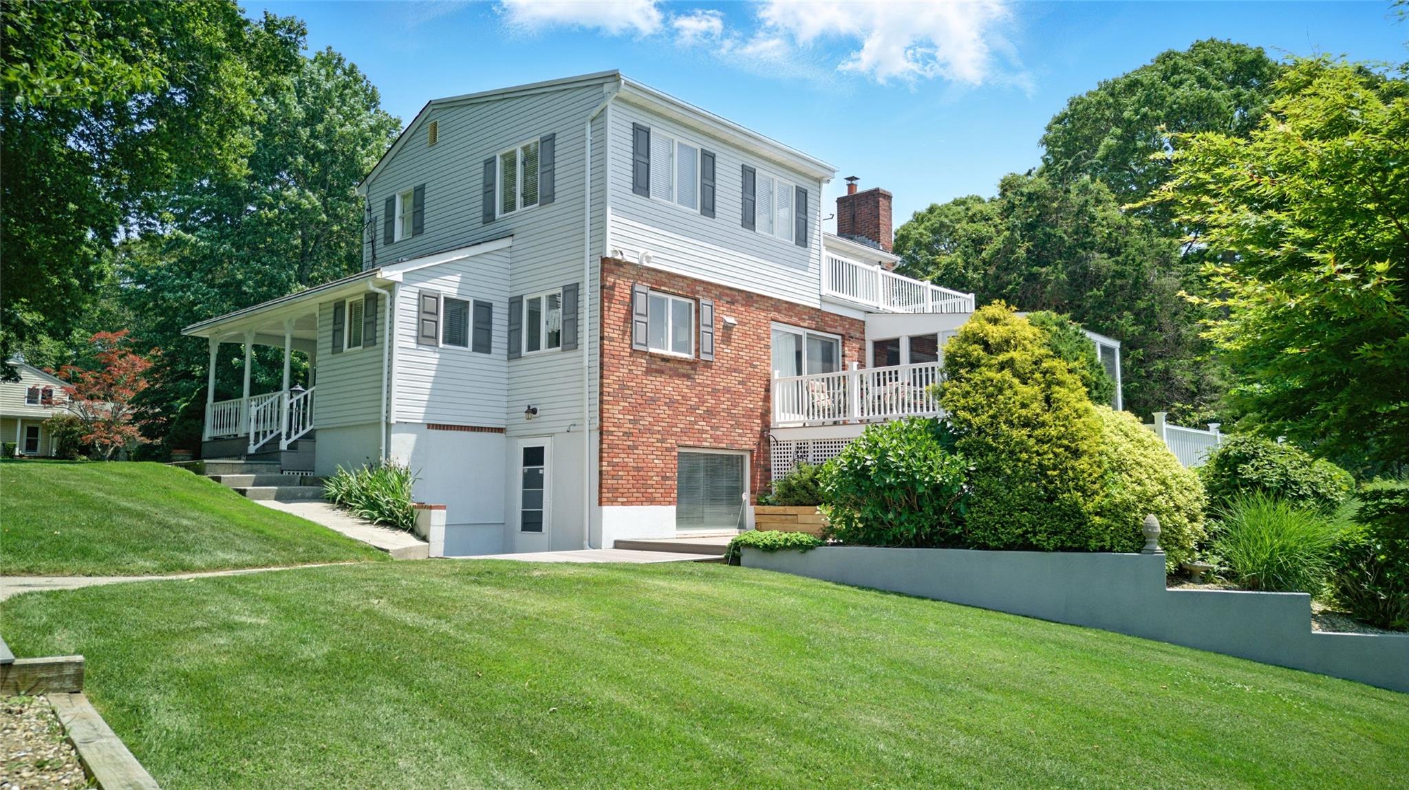 2005 Westview Drive Property Photo 12