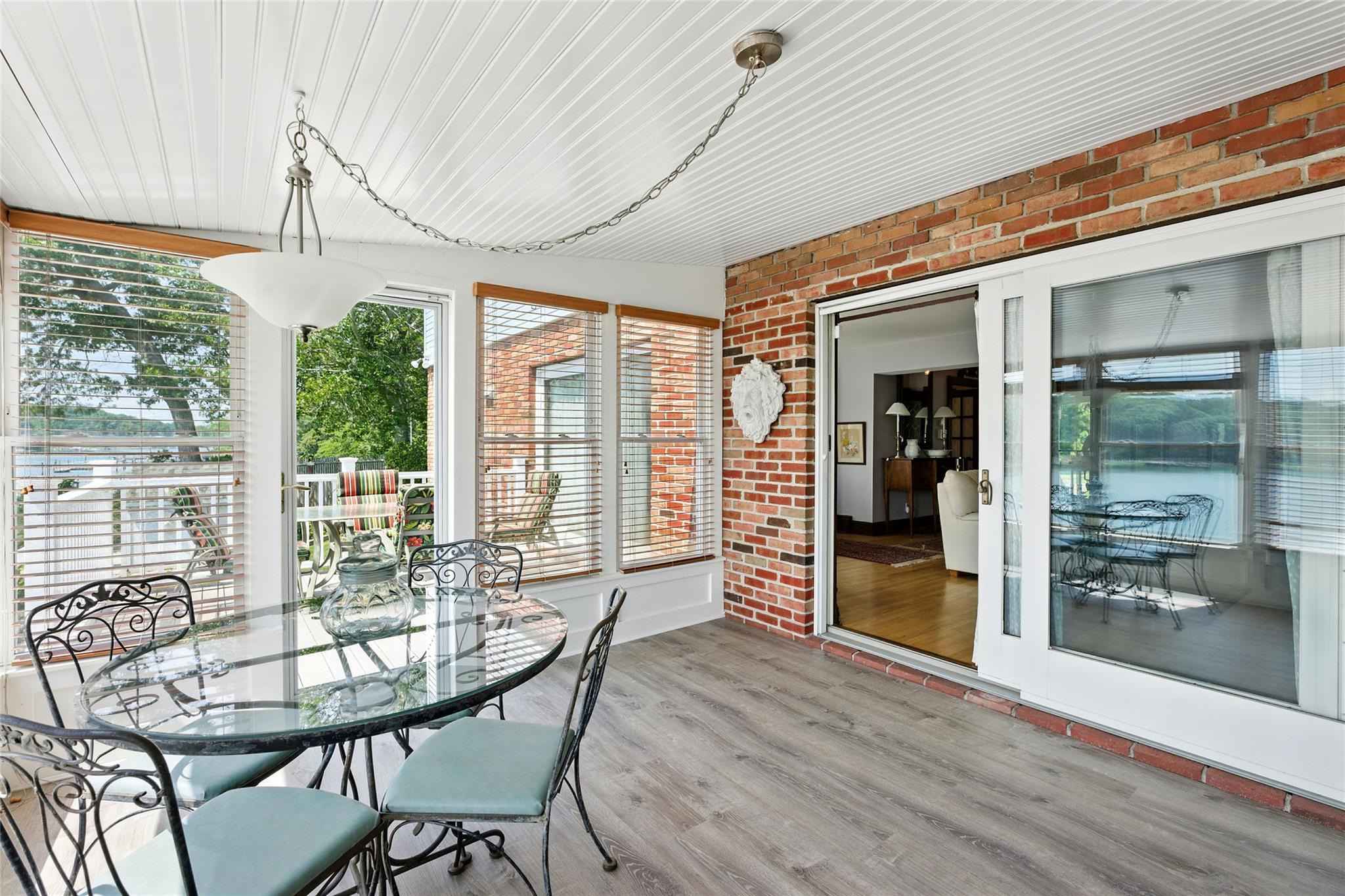 2005 Westview Drive Property Photo 37