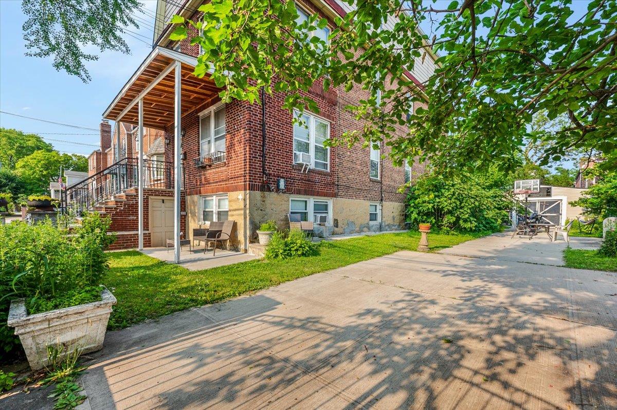 2312 Morgan Avenue Property Photo 15