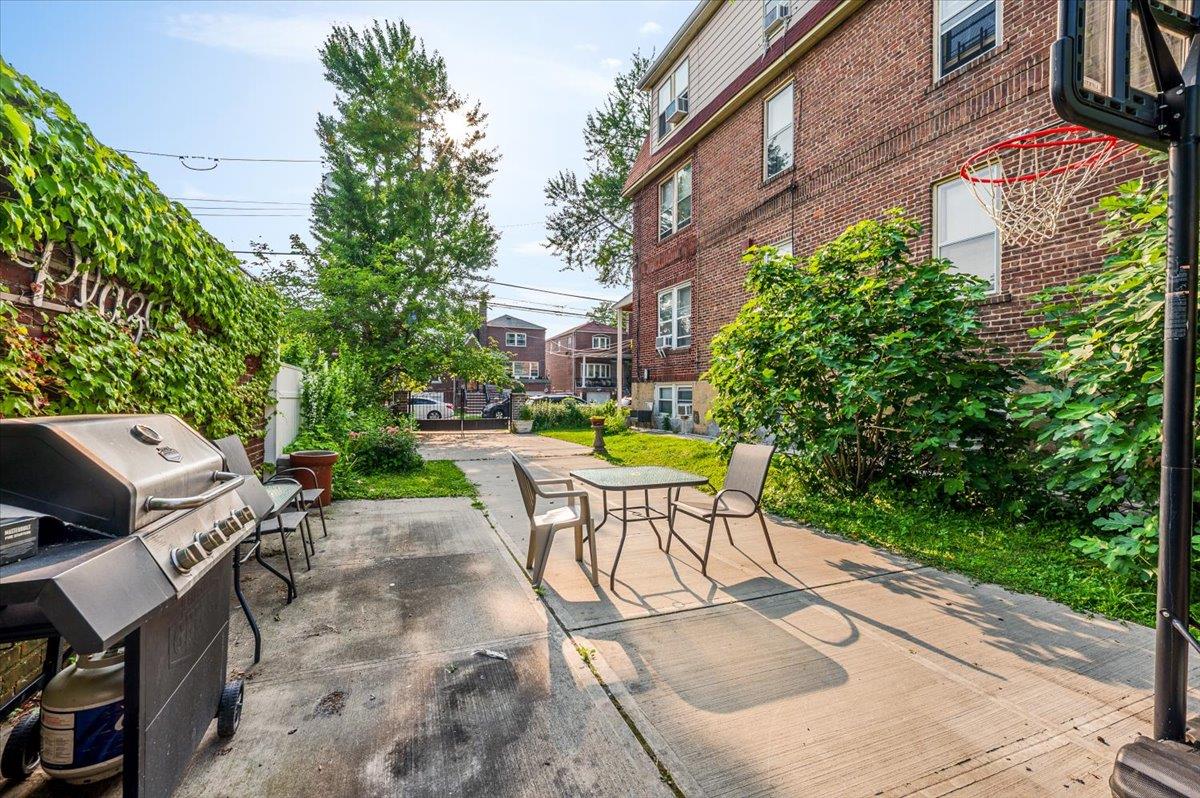 2312 Morgan Avenue Property Photo 16