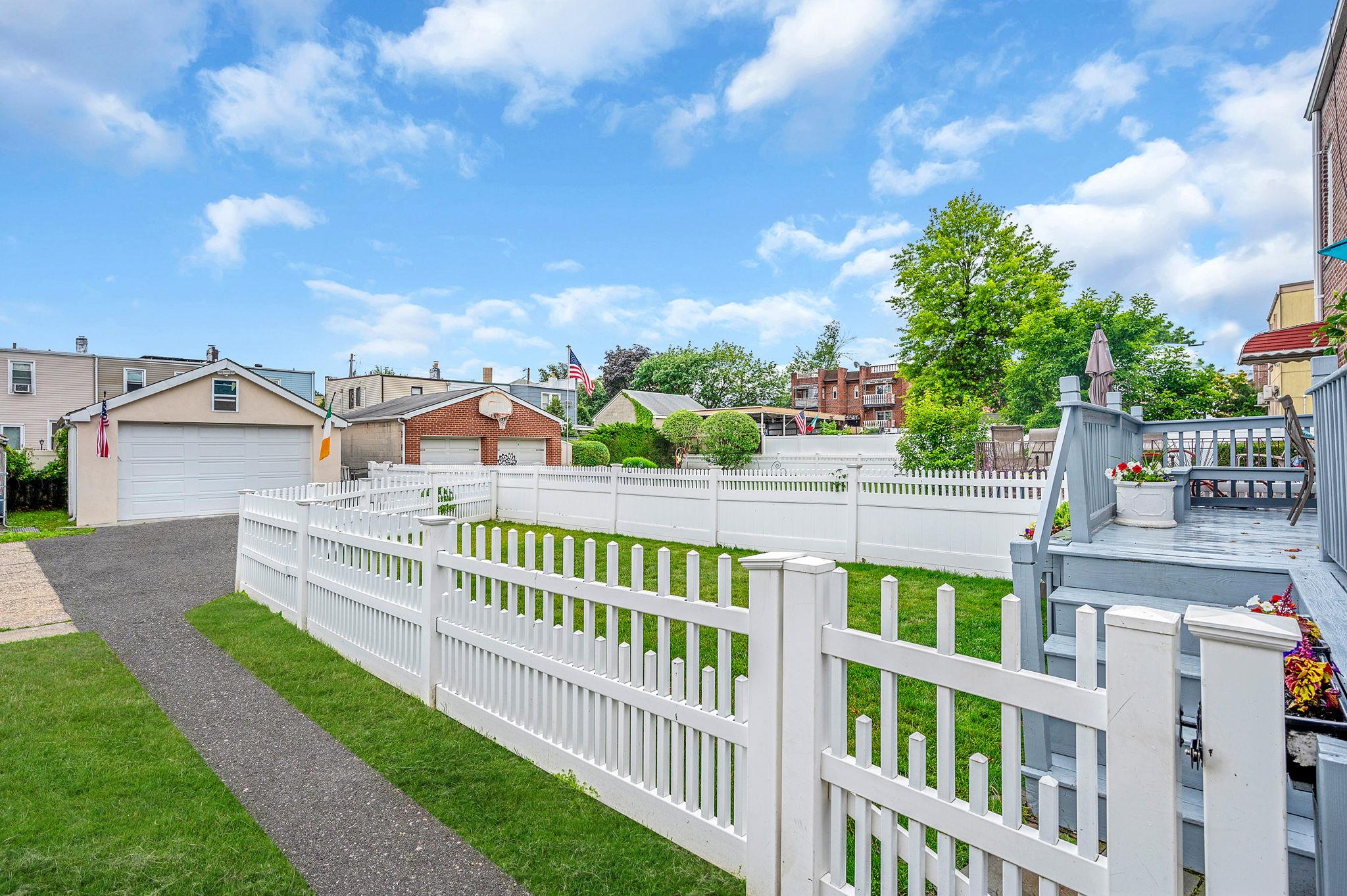 65-47 79th Street Property Photo 6