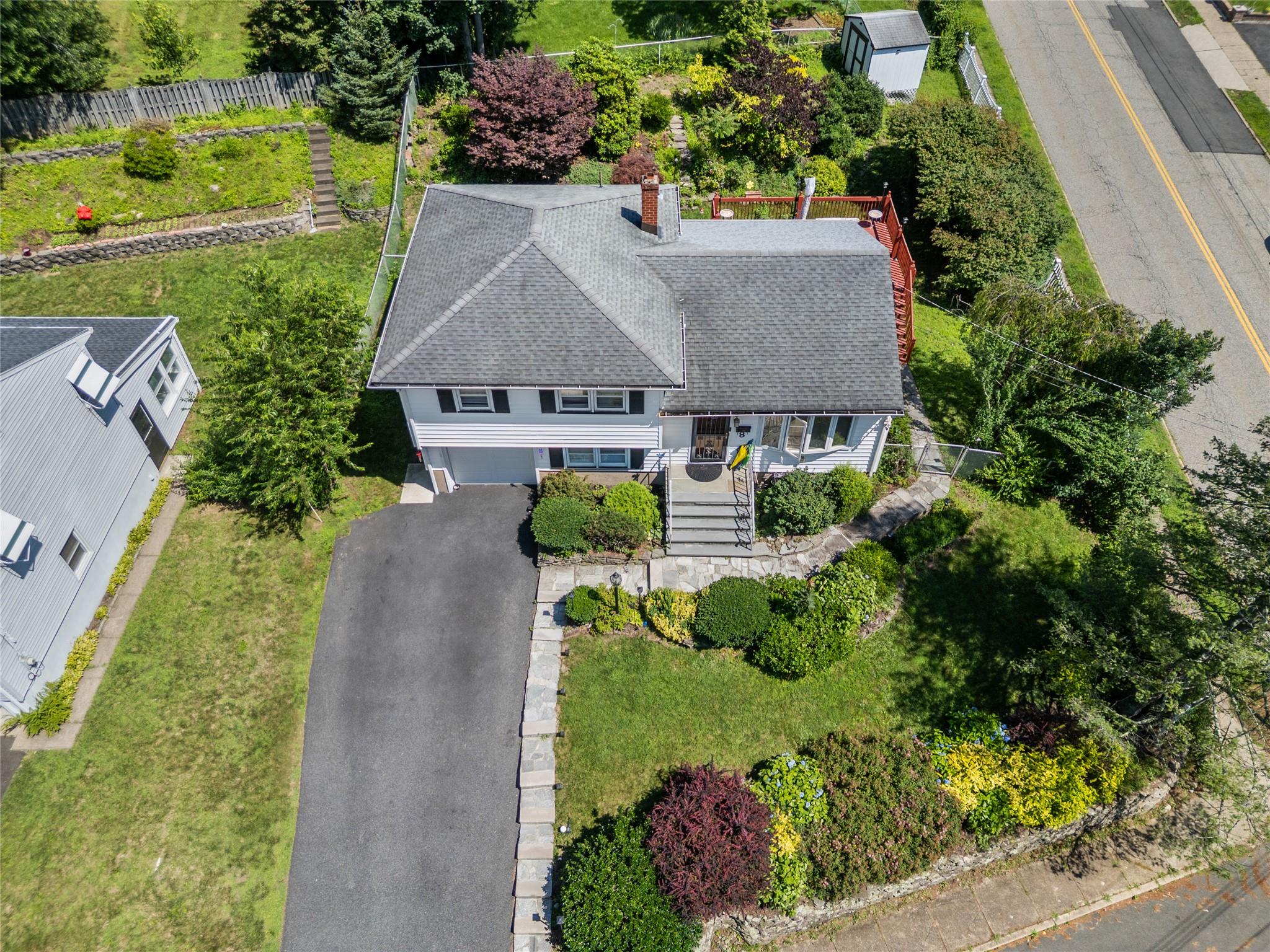 8 Valley View Terrace Property Photo 1